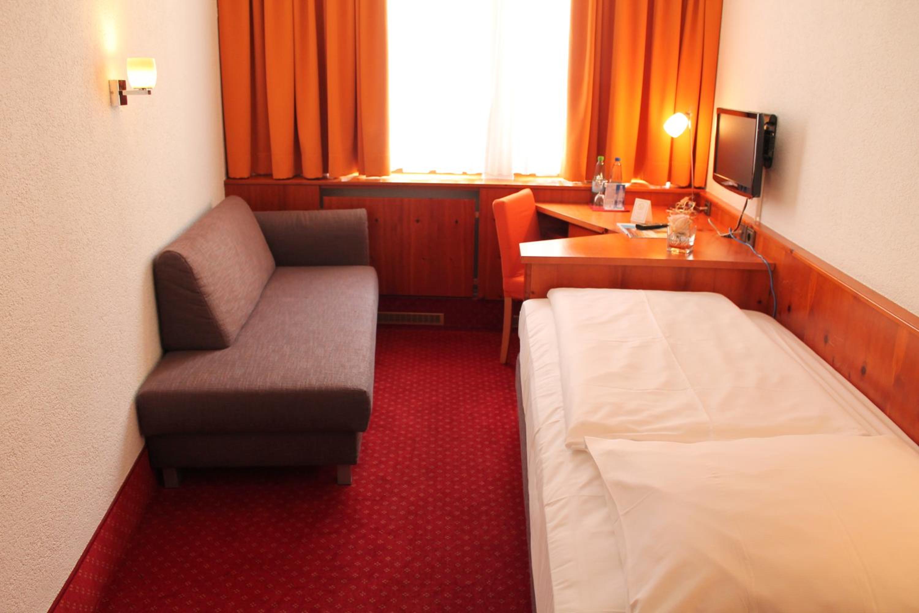 Single Room photo 1