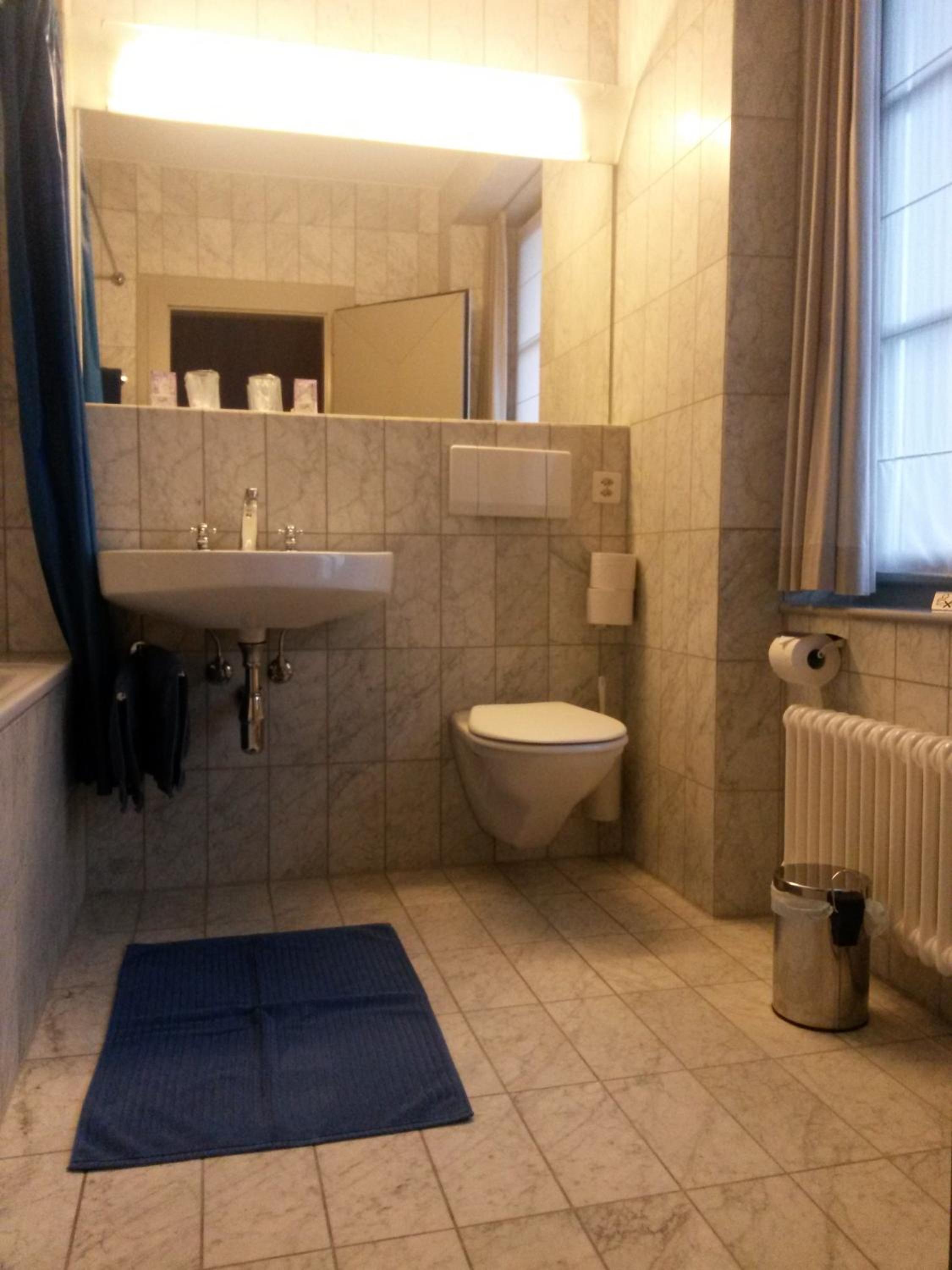 Double or Twin Room with Bathroom photo 3