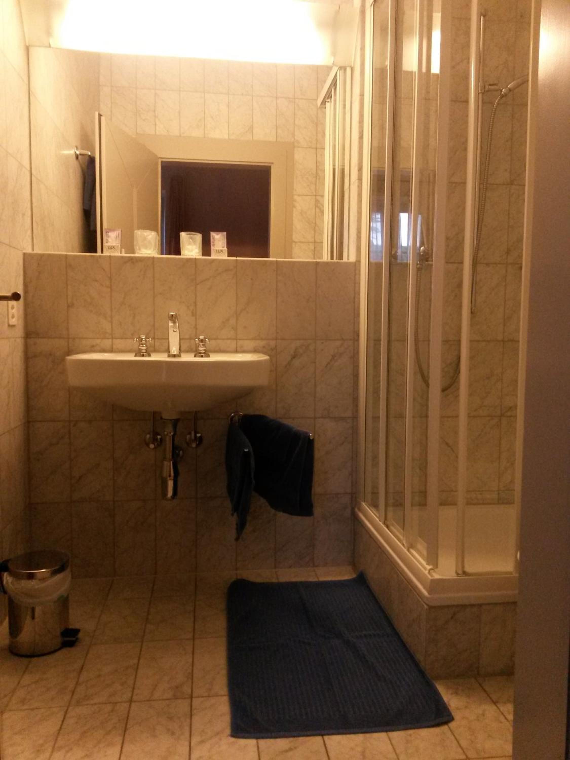 Budget Double Room photo 2