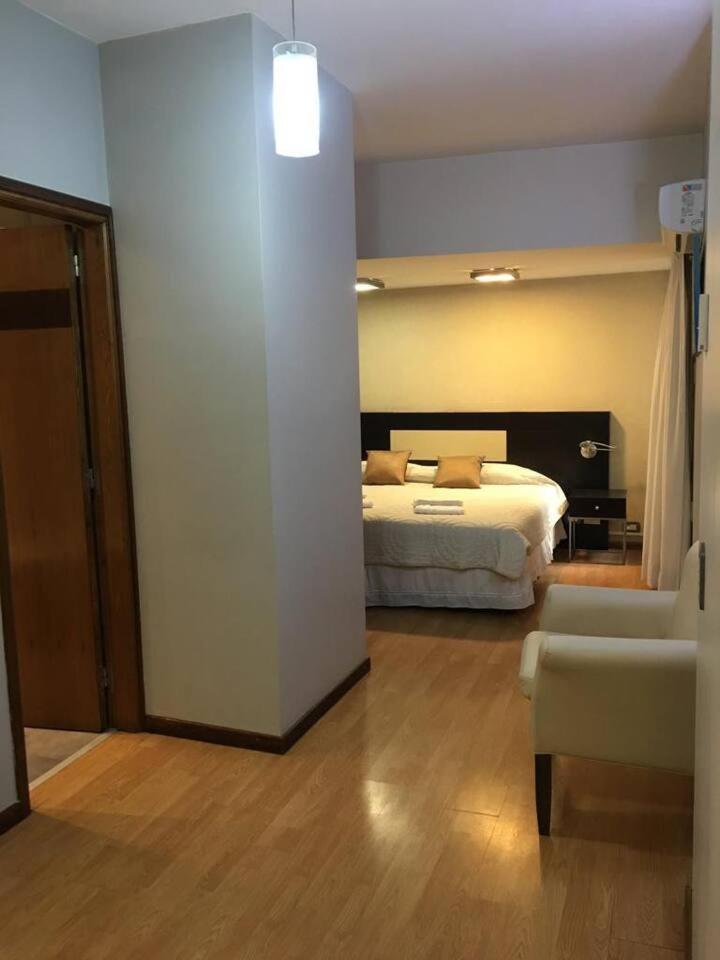 One-Bedroom Apartment photo 3