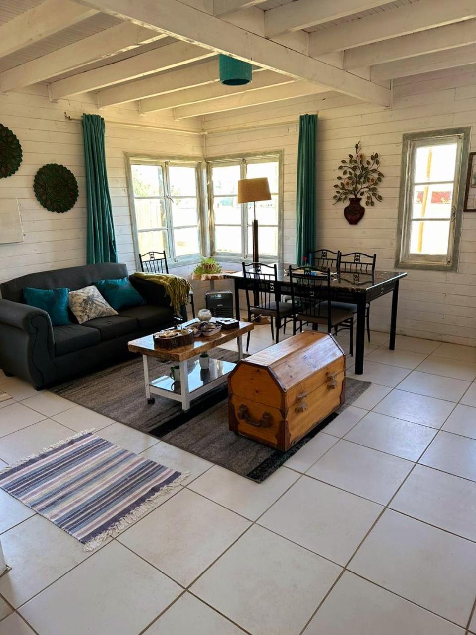 Four-Bedroom House photo 3