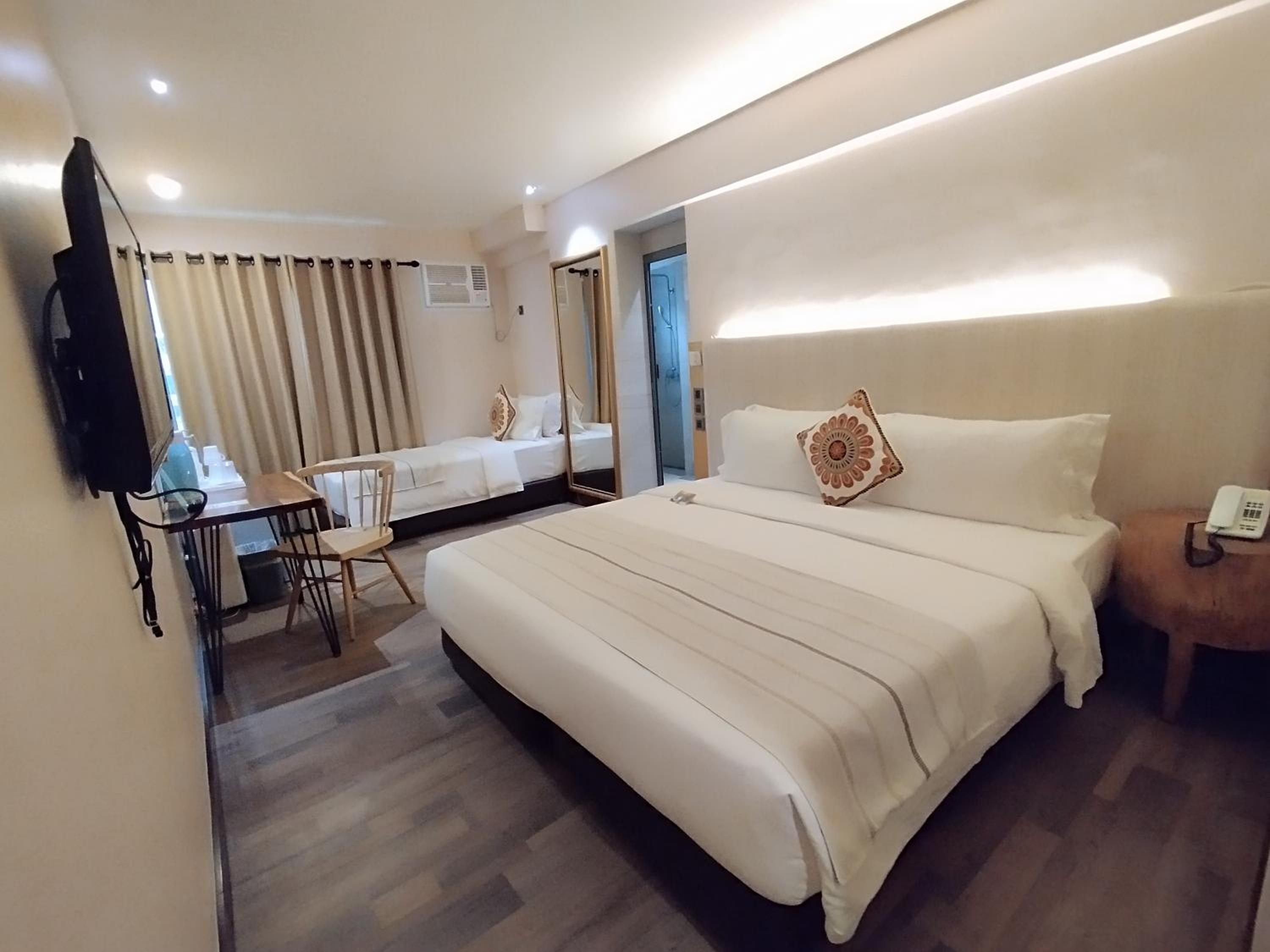 Standard Triple Room - Photo 4