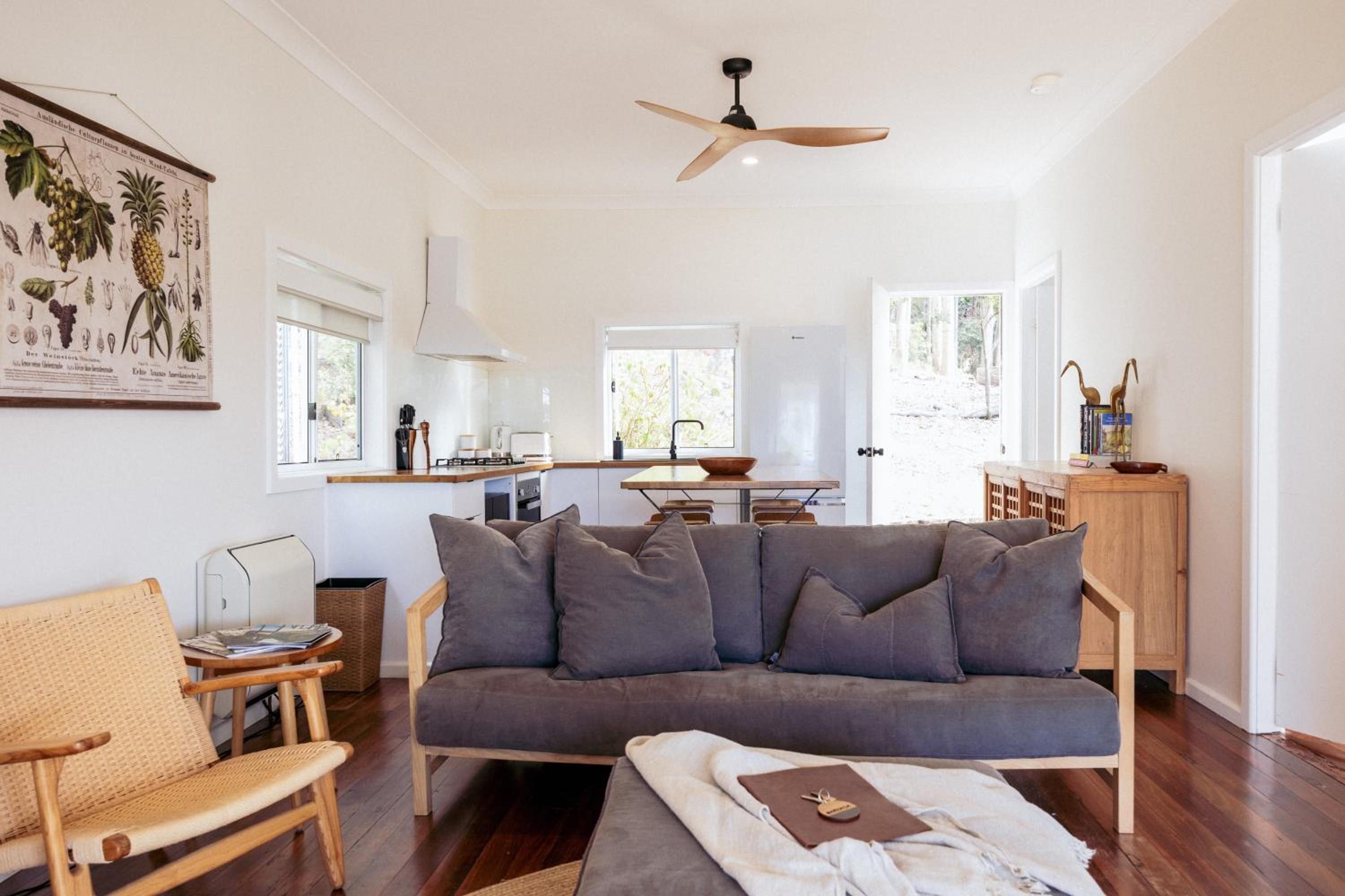 Bungalow with Sea View - Photo 1