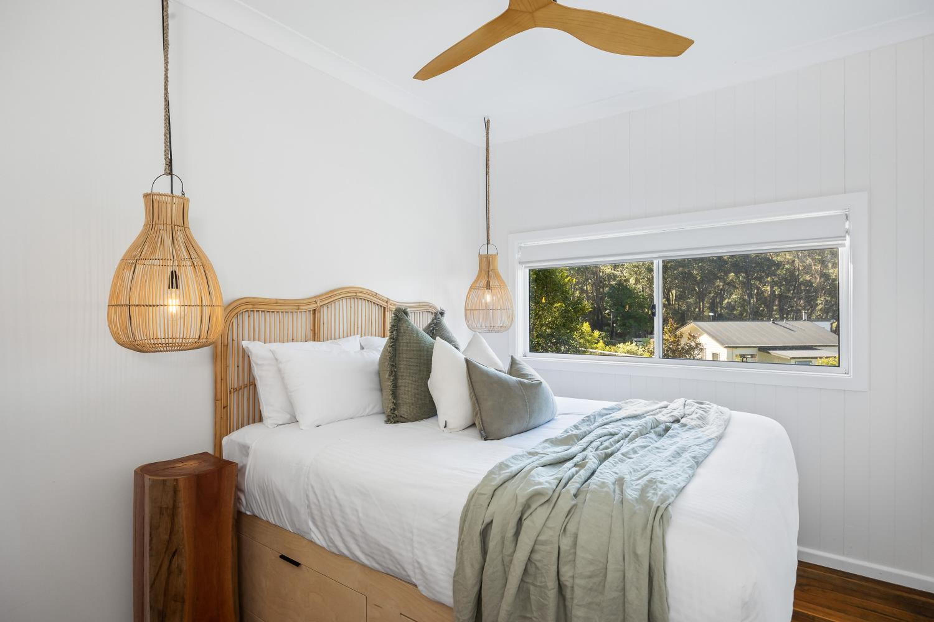 Bungalow with Sea View - Photo 12