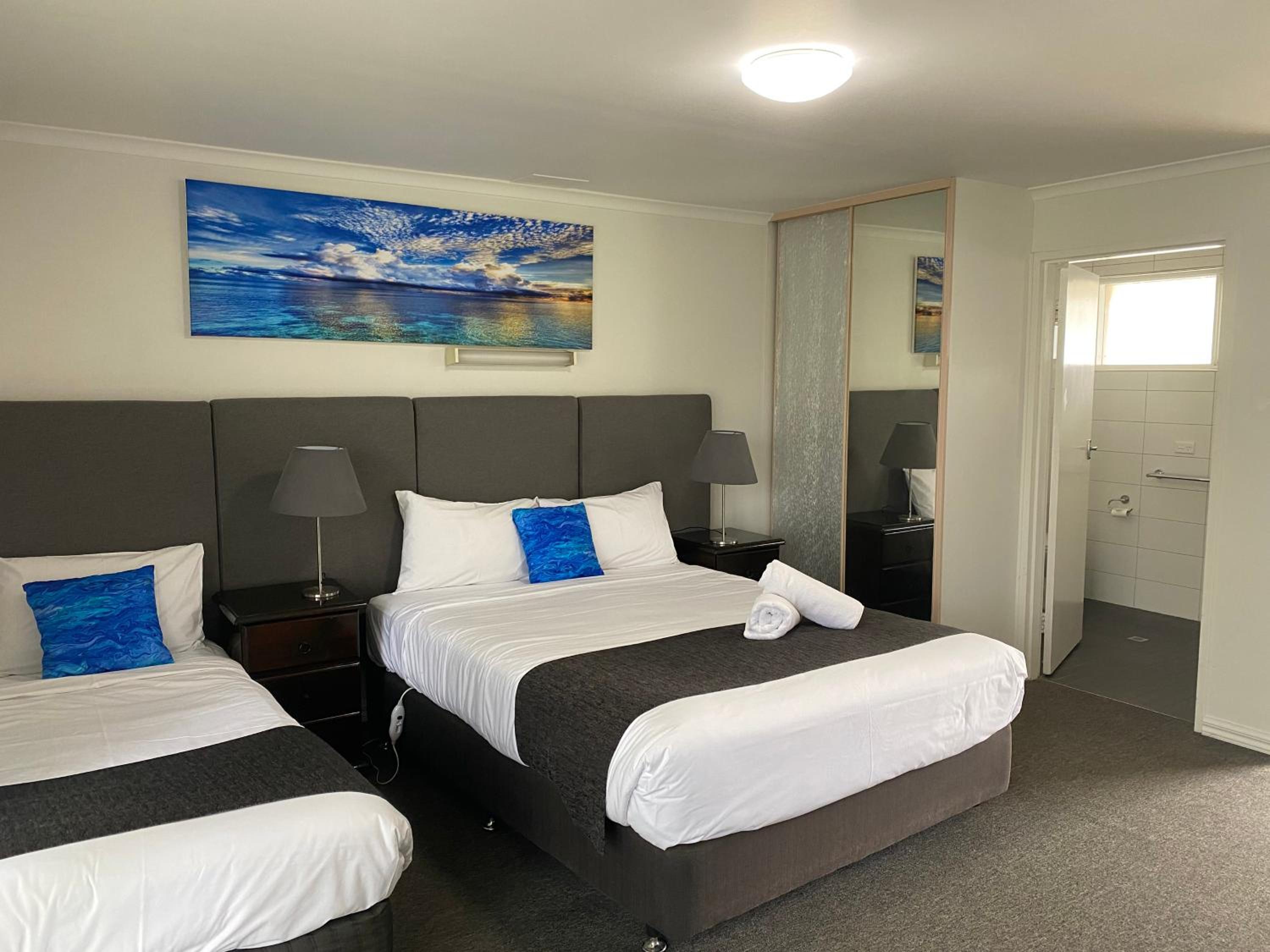 Deluxe Double Room with Two Double Beds photo 1