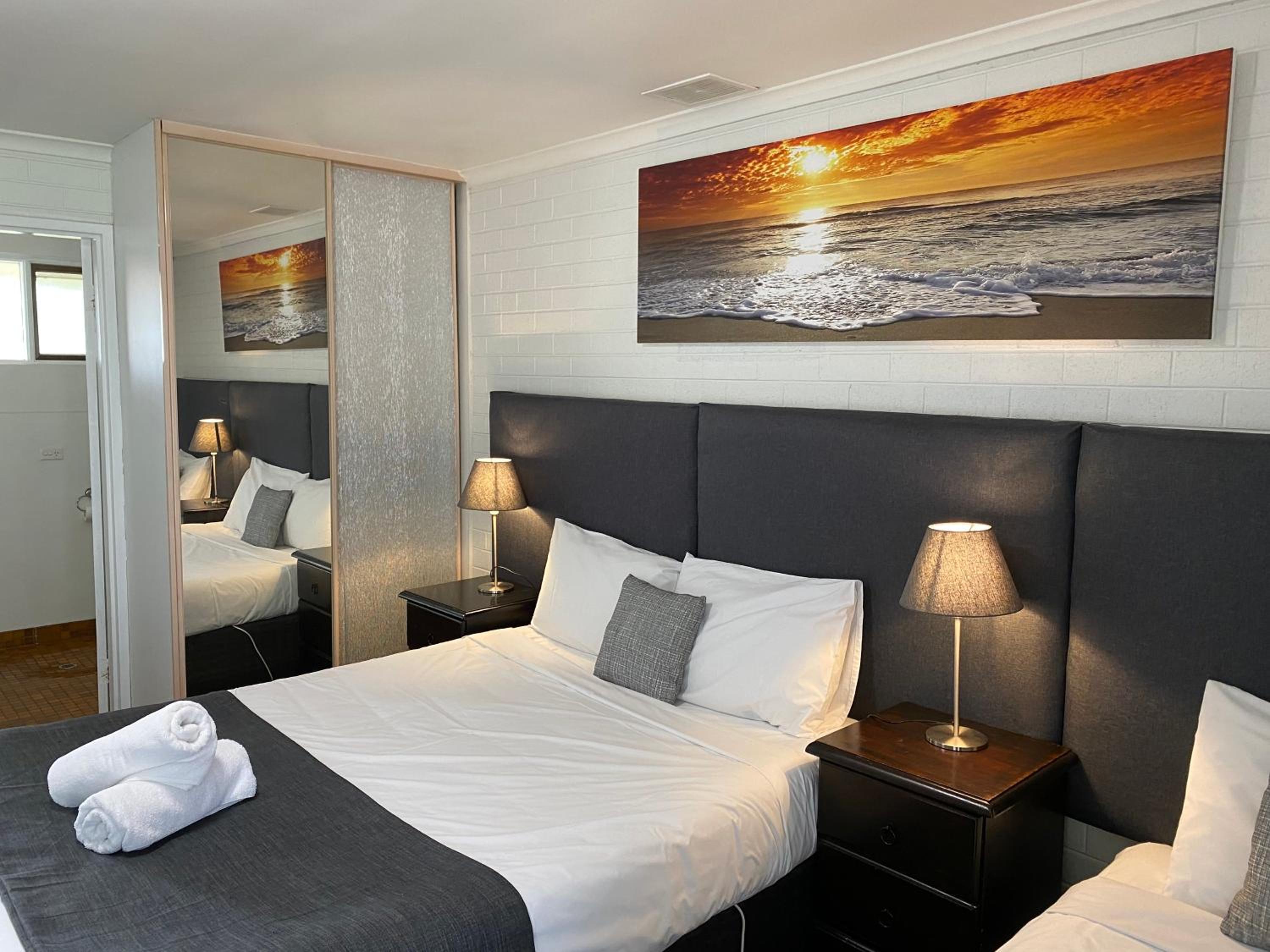 Deluxe Twin Room photo 3