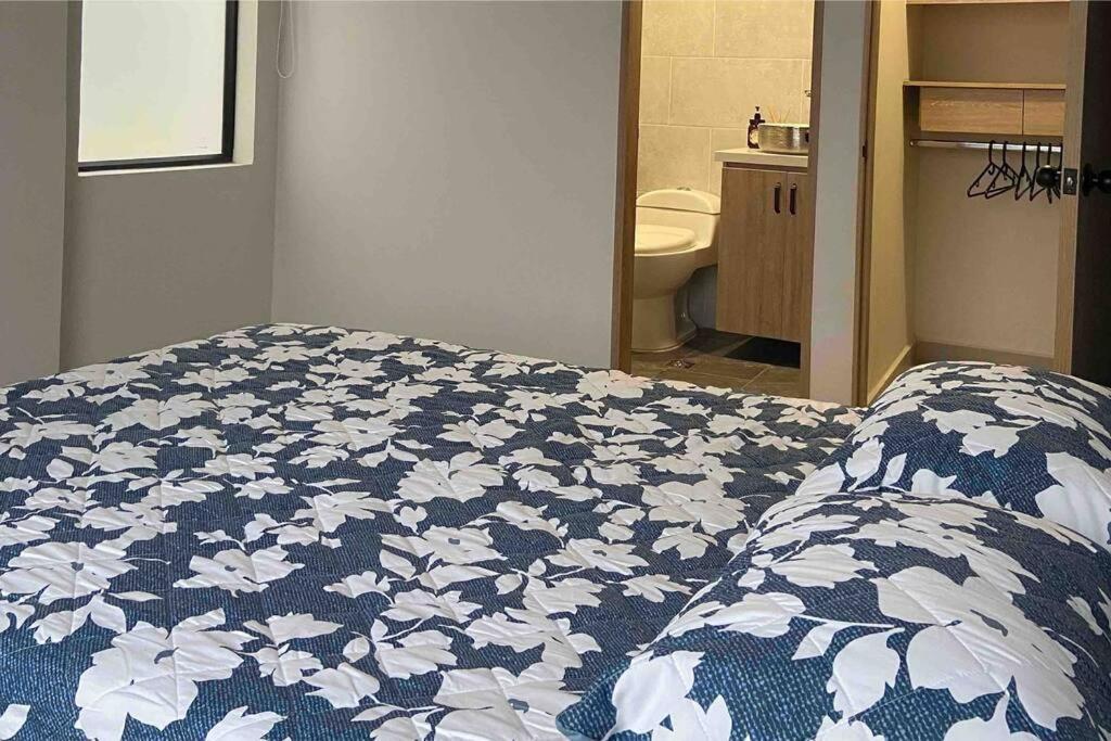 Three-Bedroom Apartment photo 2