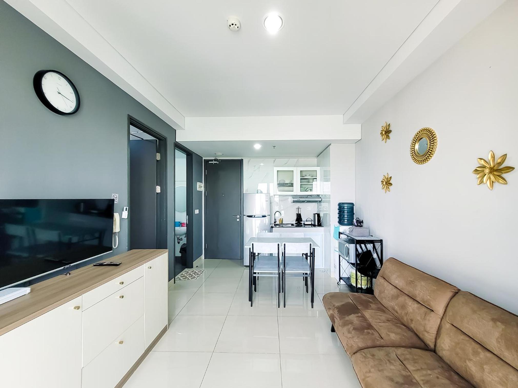 Three-Bedroom Apartment - Photo 7