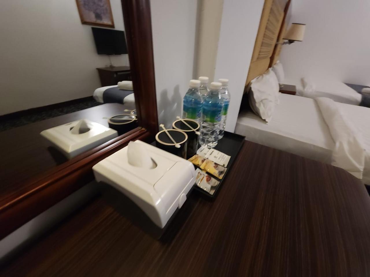 Executive Suite - Photo 2