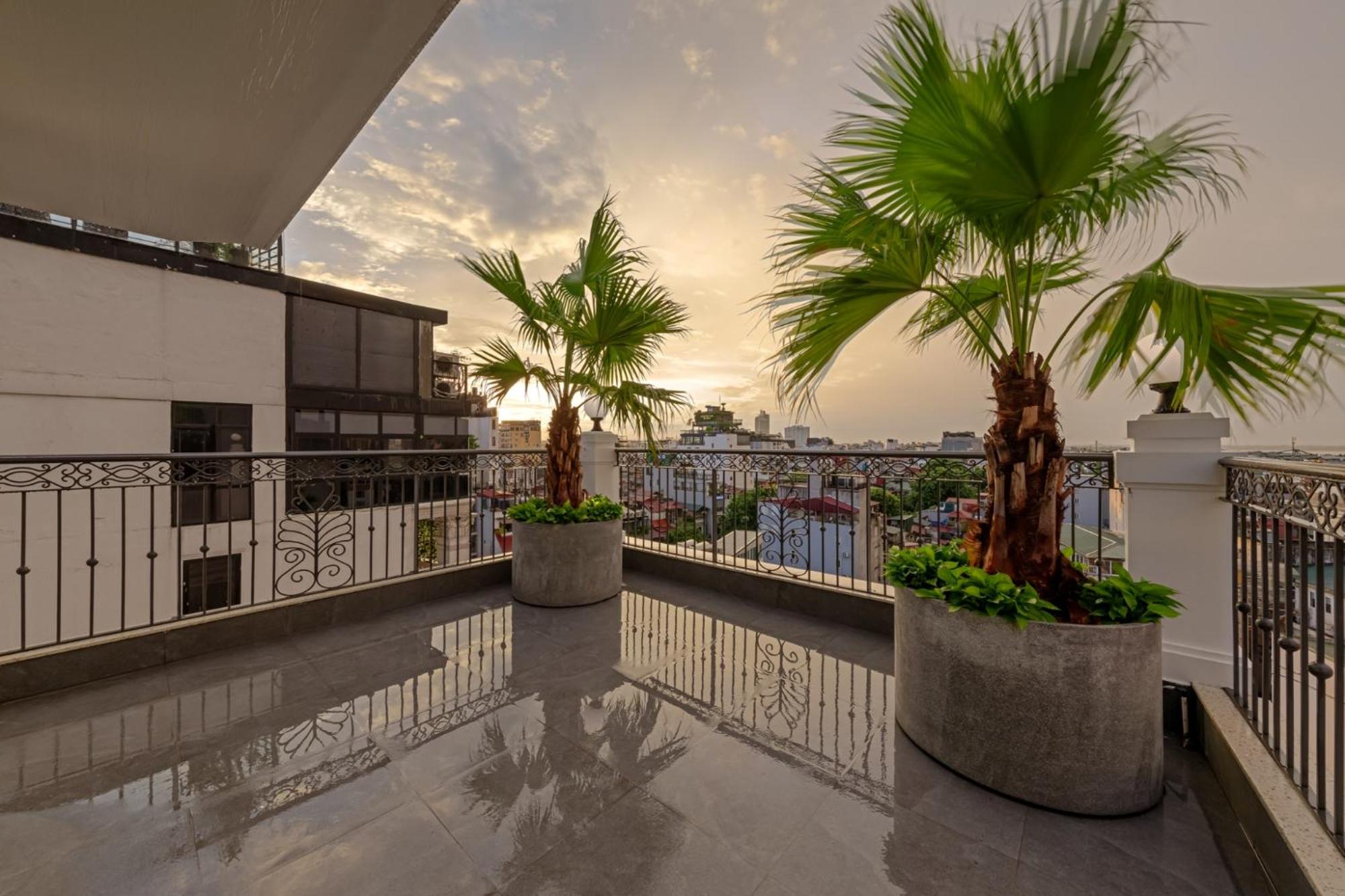 Penthouse Suite photo 3