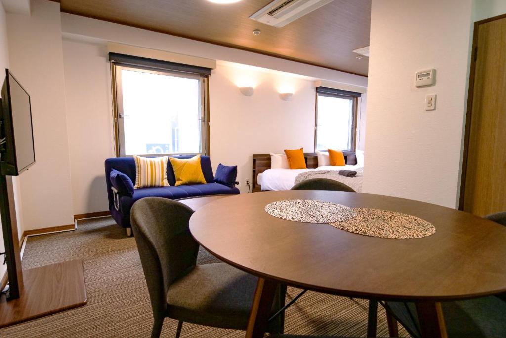 One-Bedroom Apartment photo 2