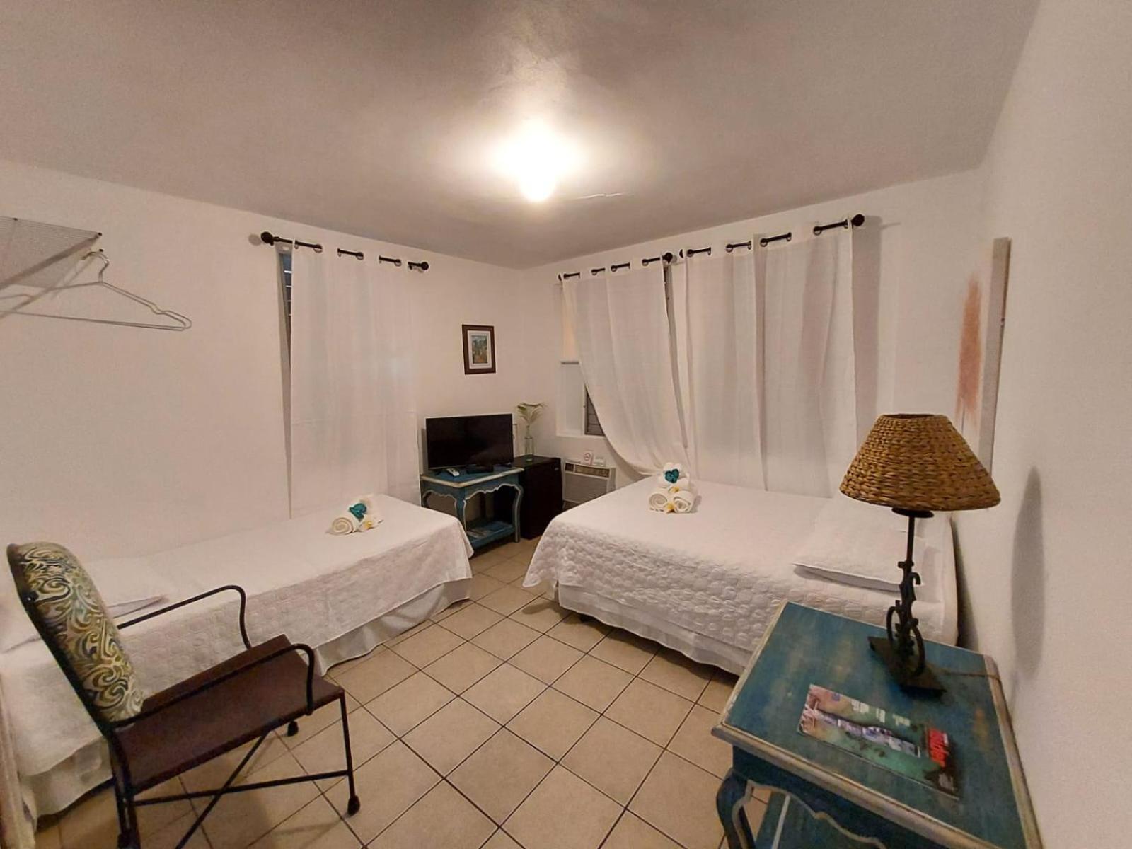 Triple Room with Private Bathroom photo 2
