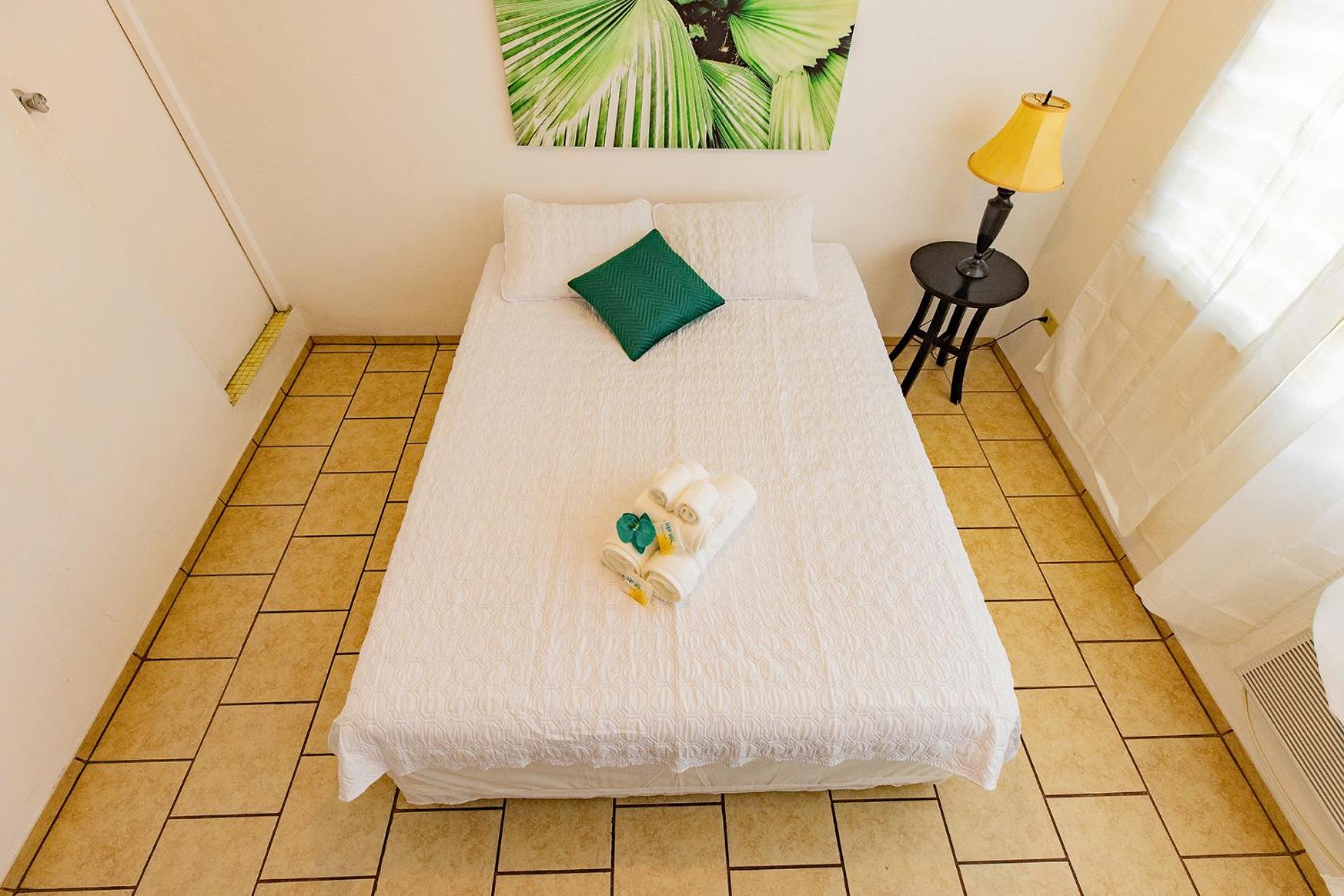 Queen Room photo 1