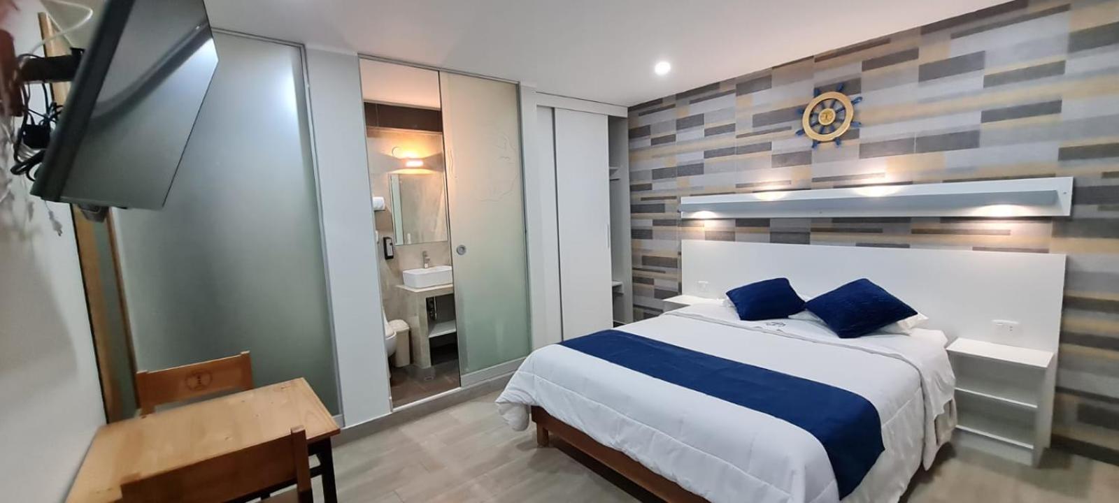 Deluxe Queen Room
