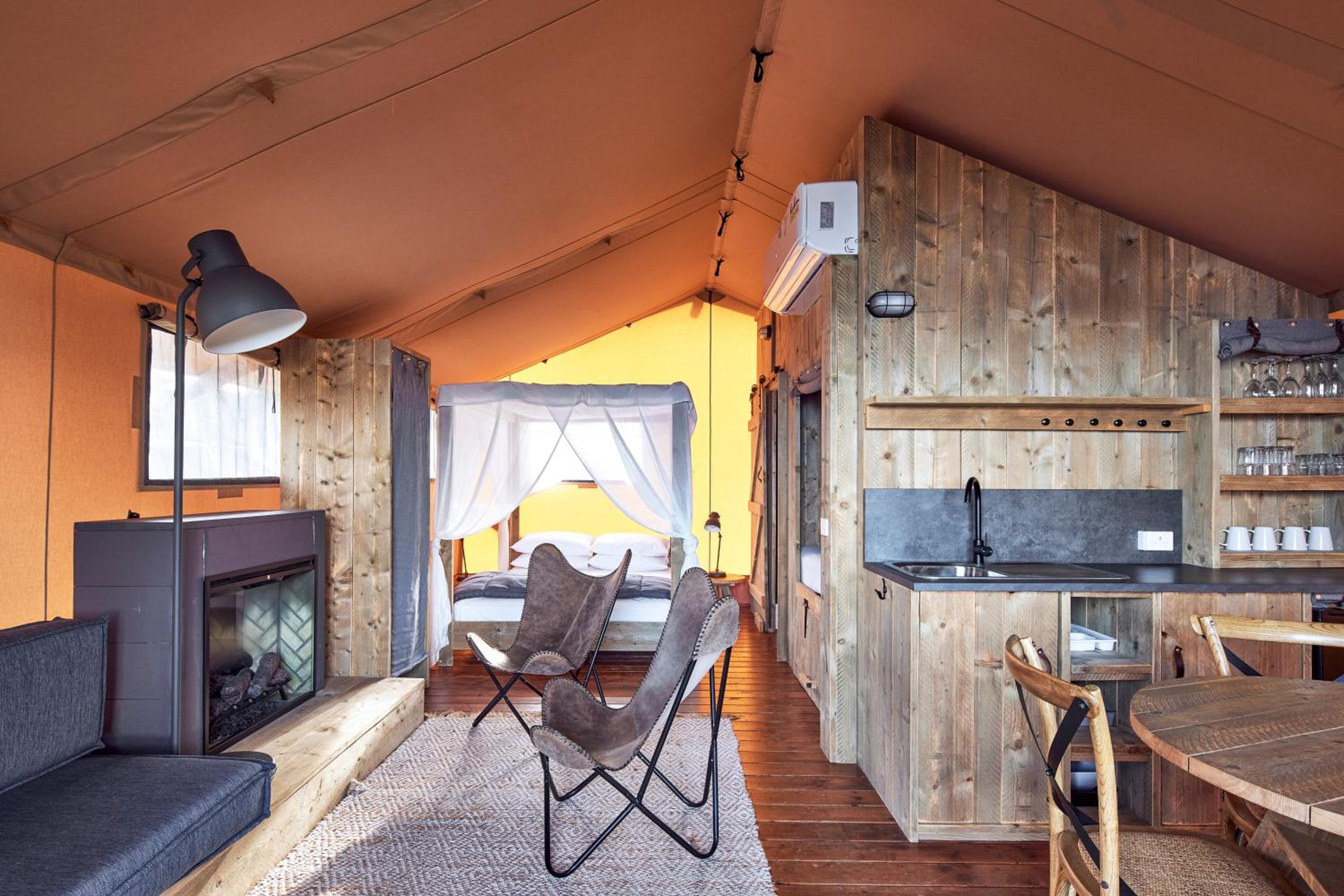 Safari Tent photo 3