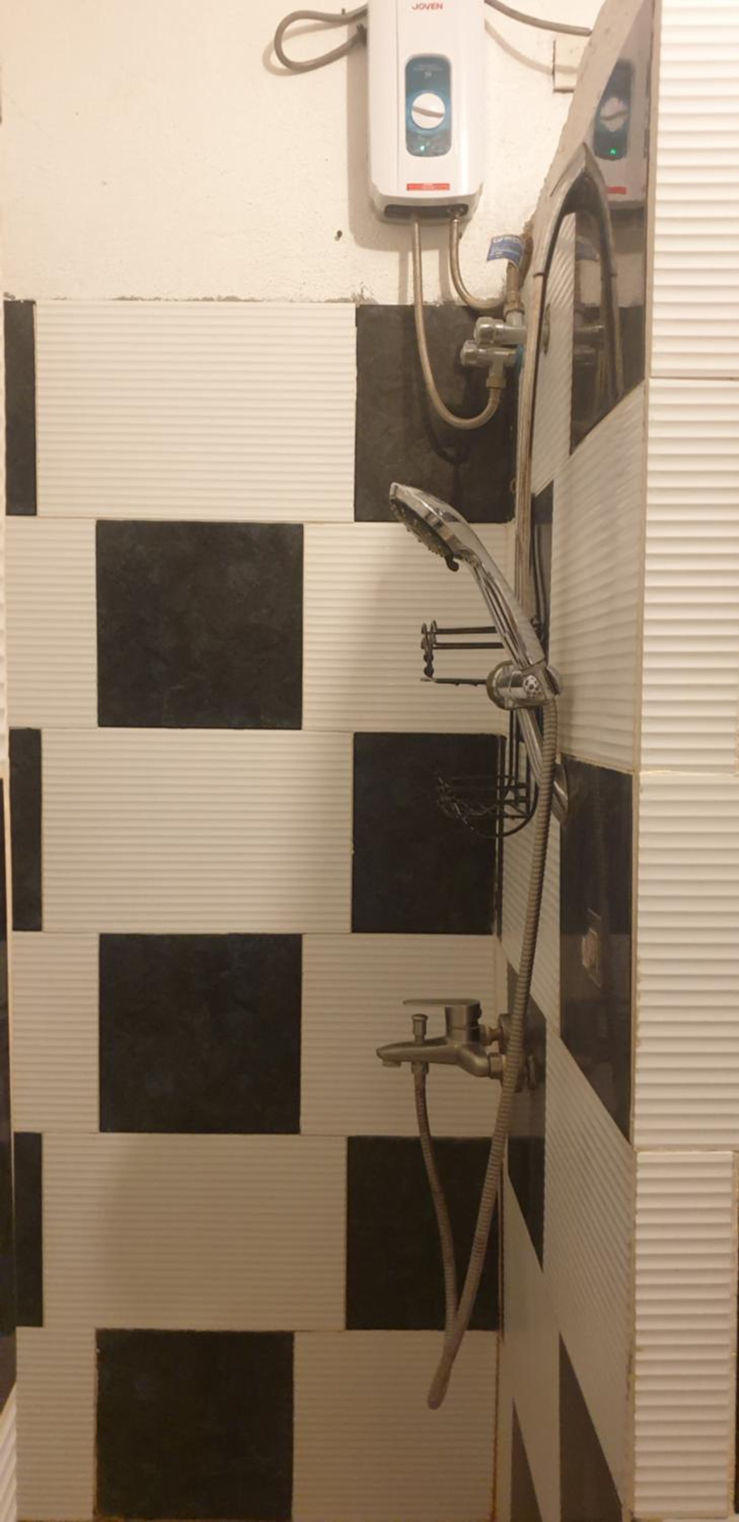 Deluxe Family Suite - Photo 4