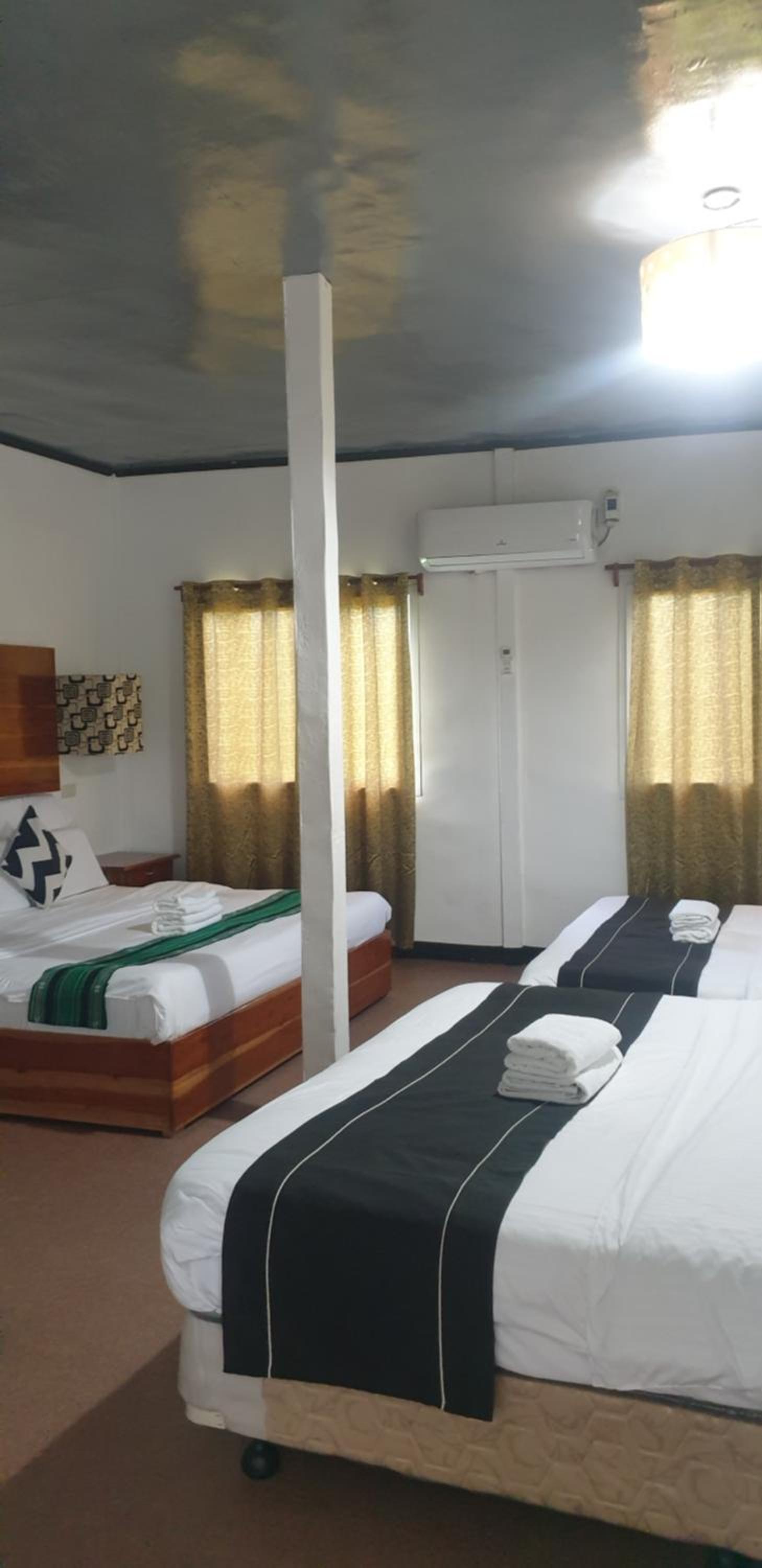 Deluxe Family Suite - Photo 7