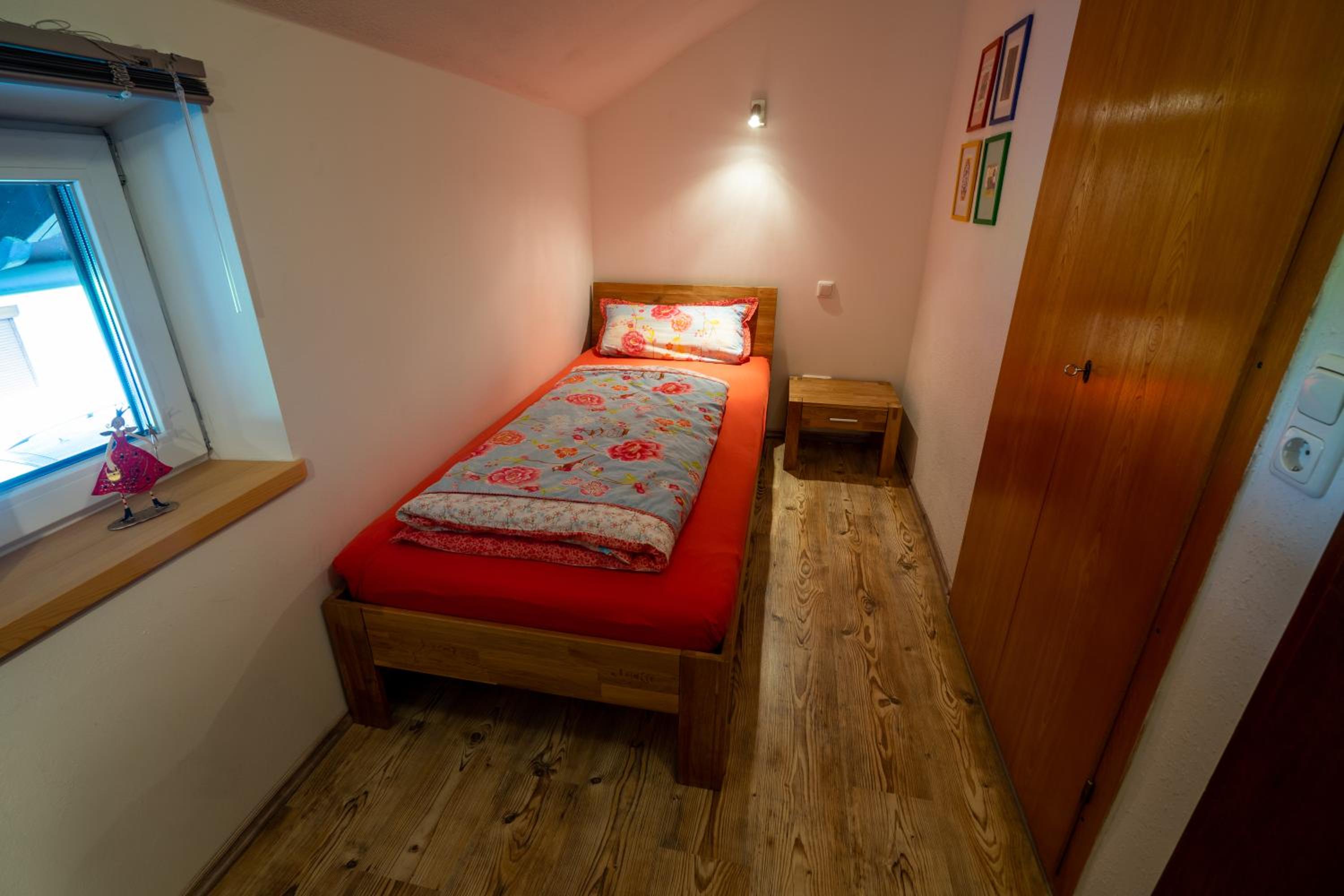 Four-Bedroom House photo 3