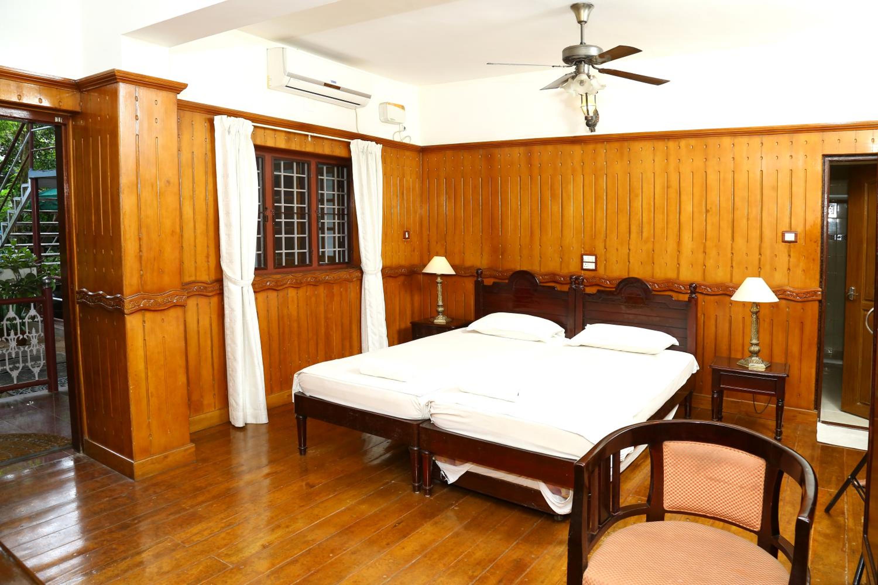 Superior Twin Room with Garden View