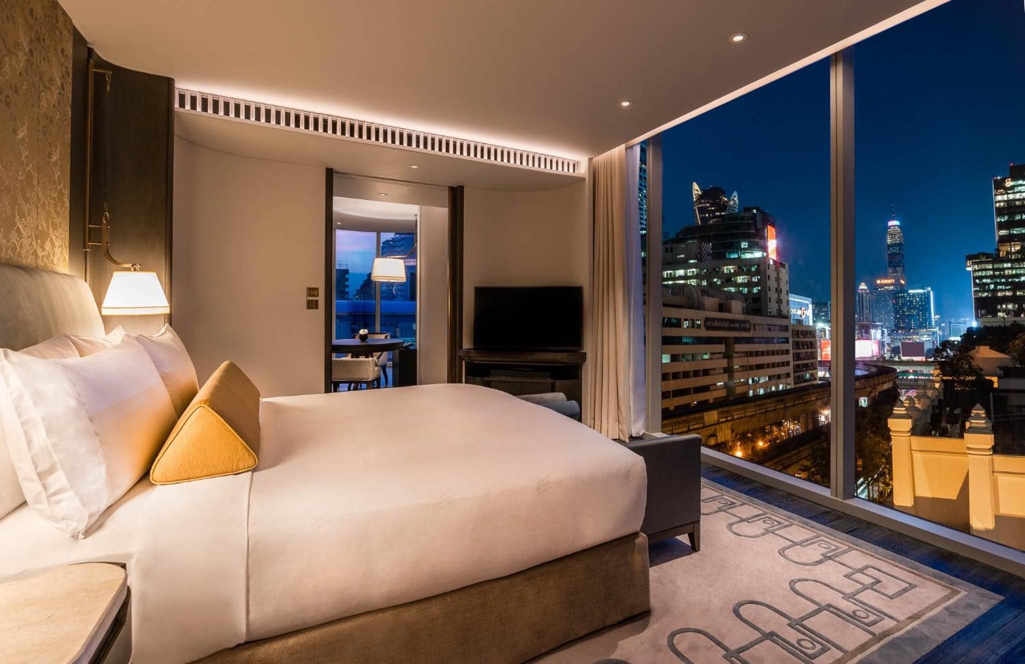 Corner King Suite