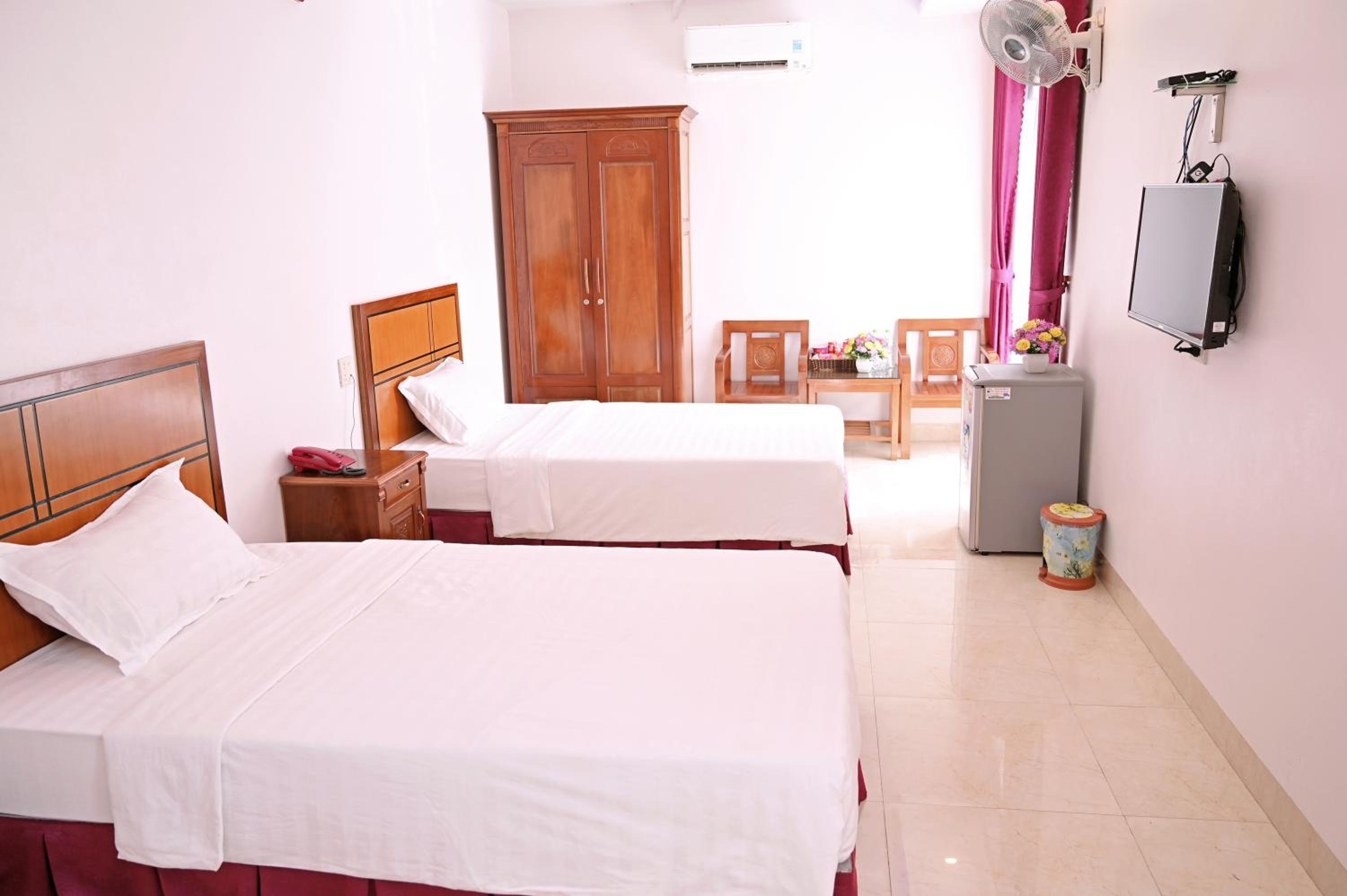 Twin Room - Photo 5