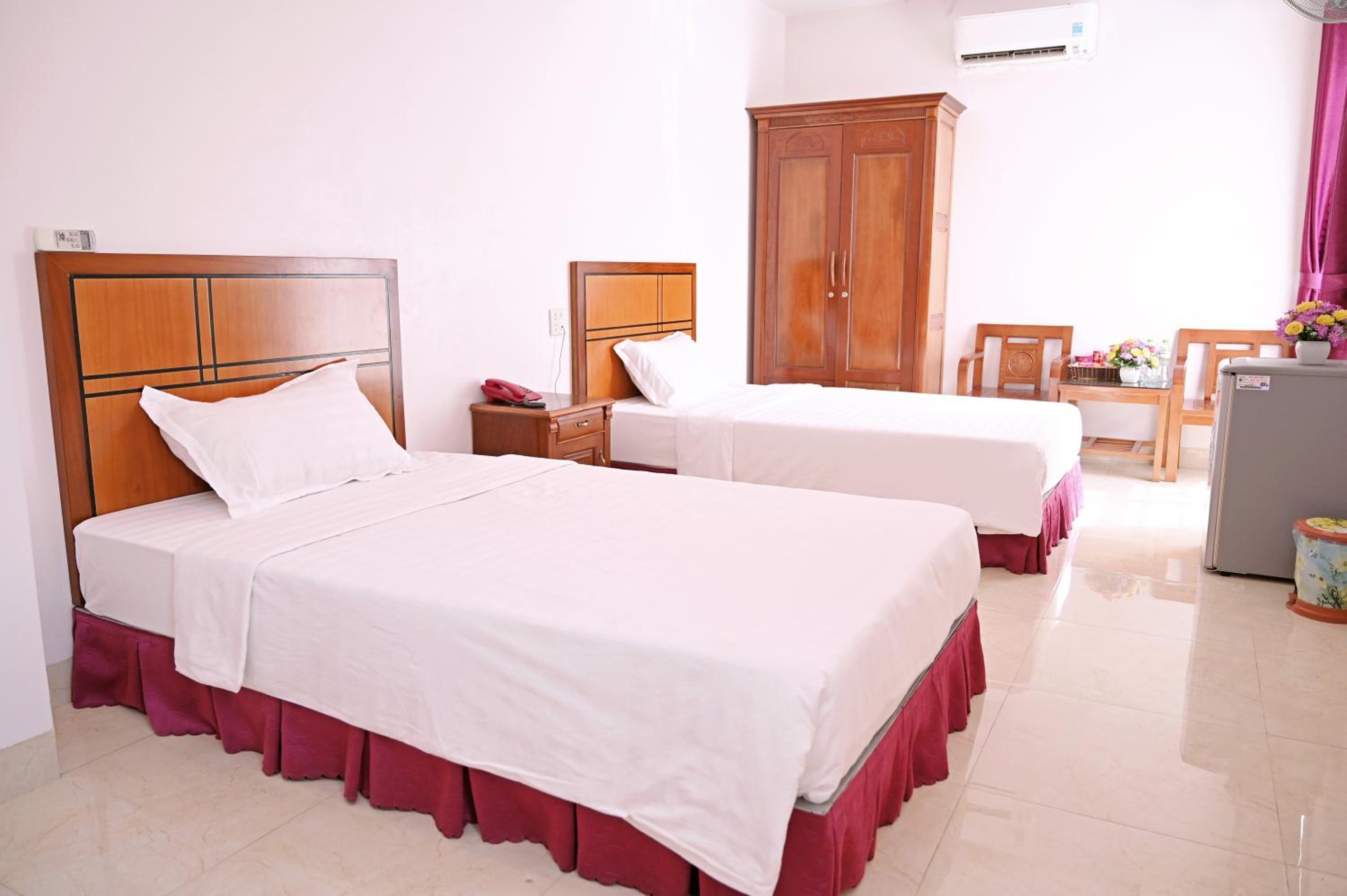 Twin Room - Photo 6