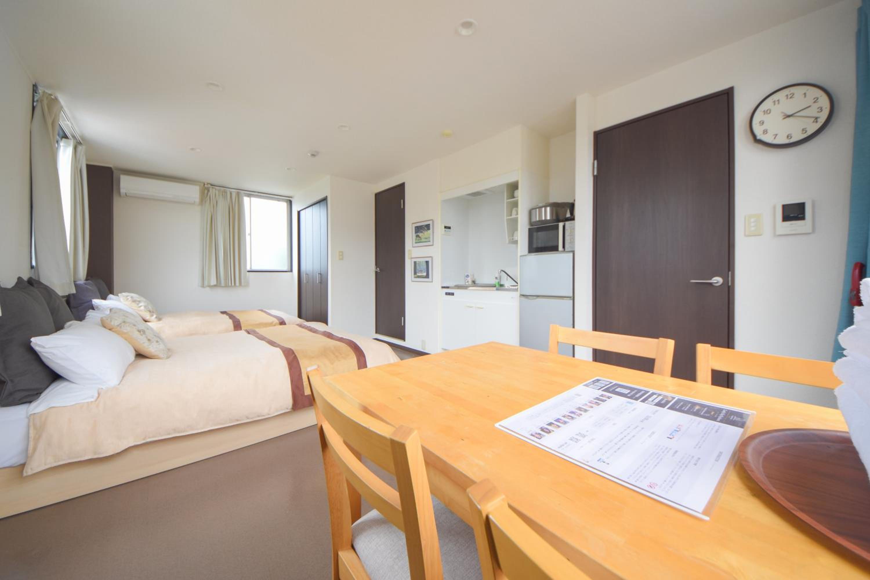 One-Bedroom Apartment - Photo 6