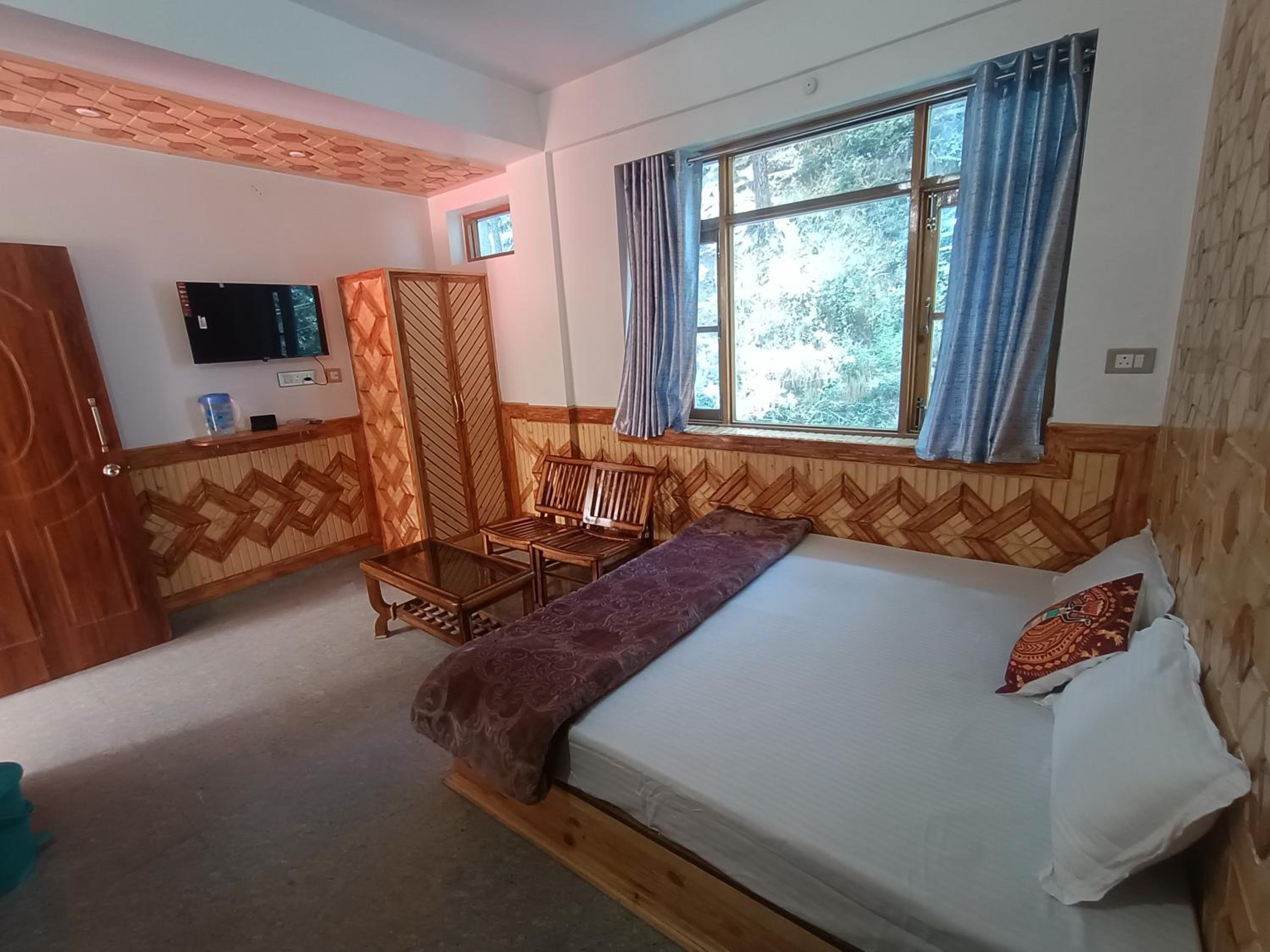 Deluxe Double or Twin Room photo 2