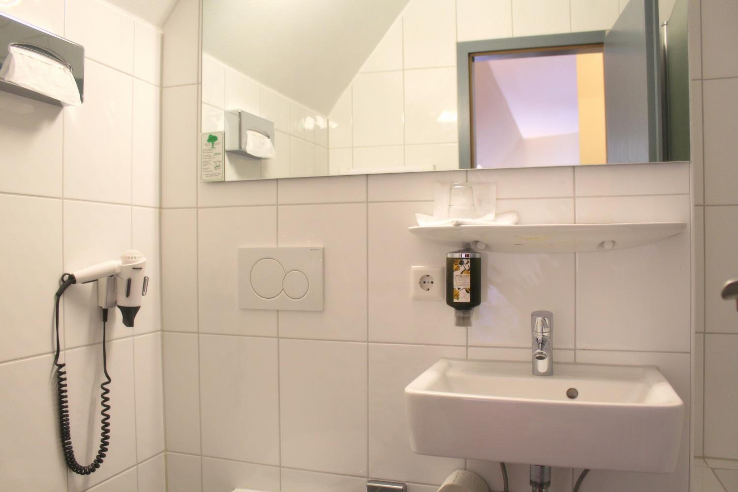 Basic Double Room - Photo 5
