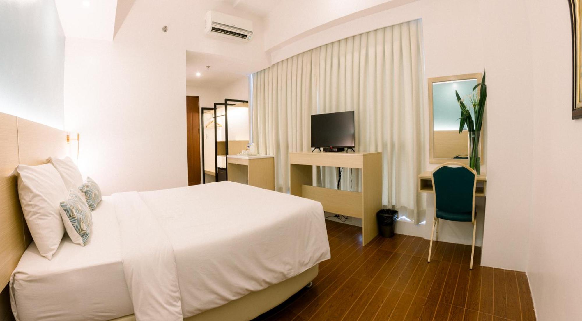 Executive King Room - Photo 7