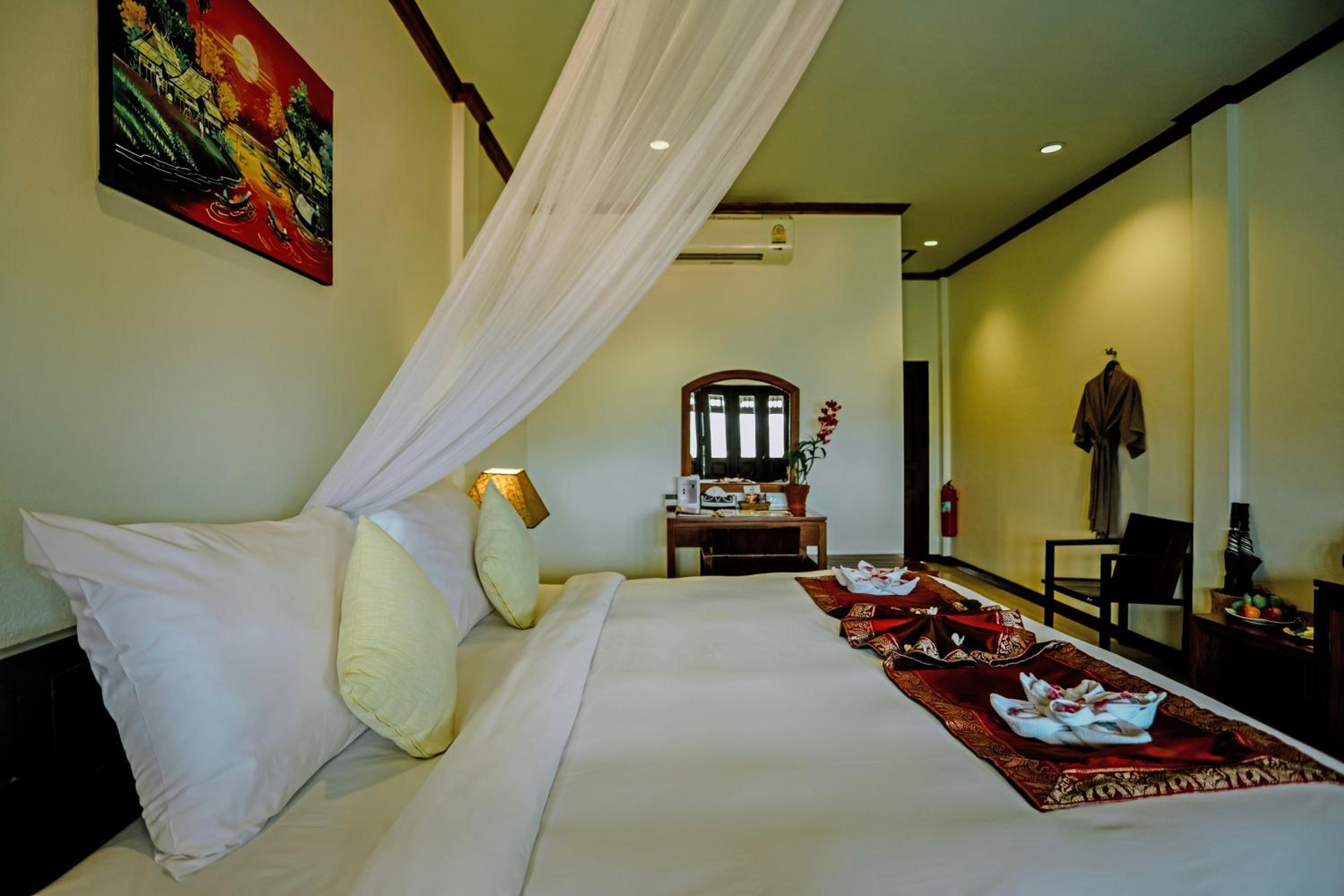 Standard Double Or Twin Room - Photo 7