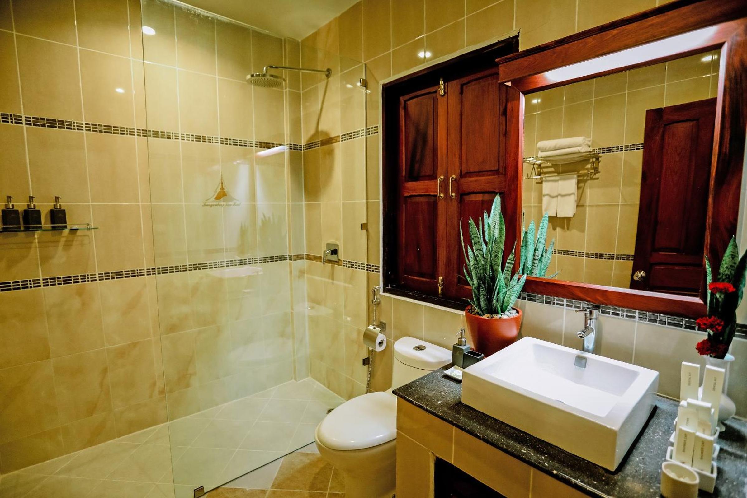 Standard Double Or Twin Room - Photo 12