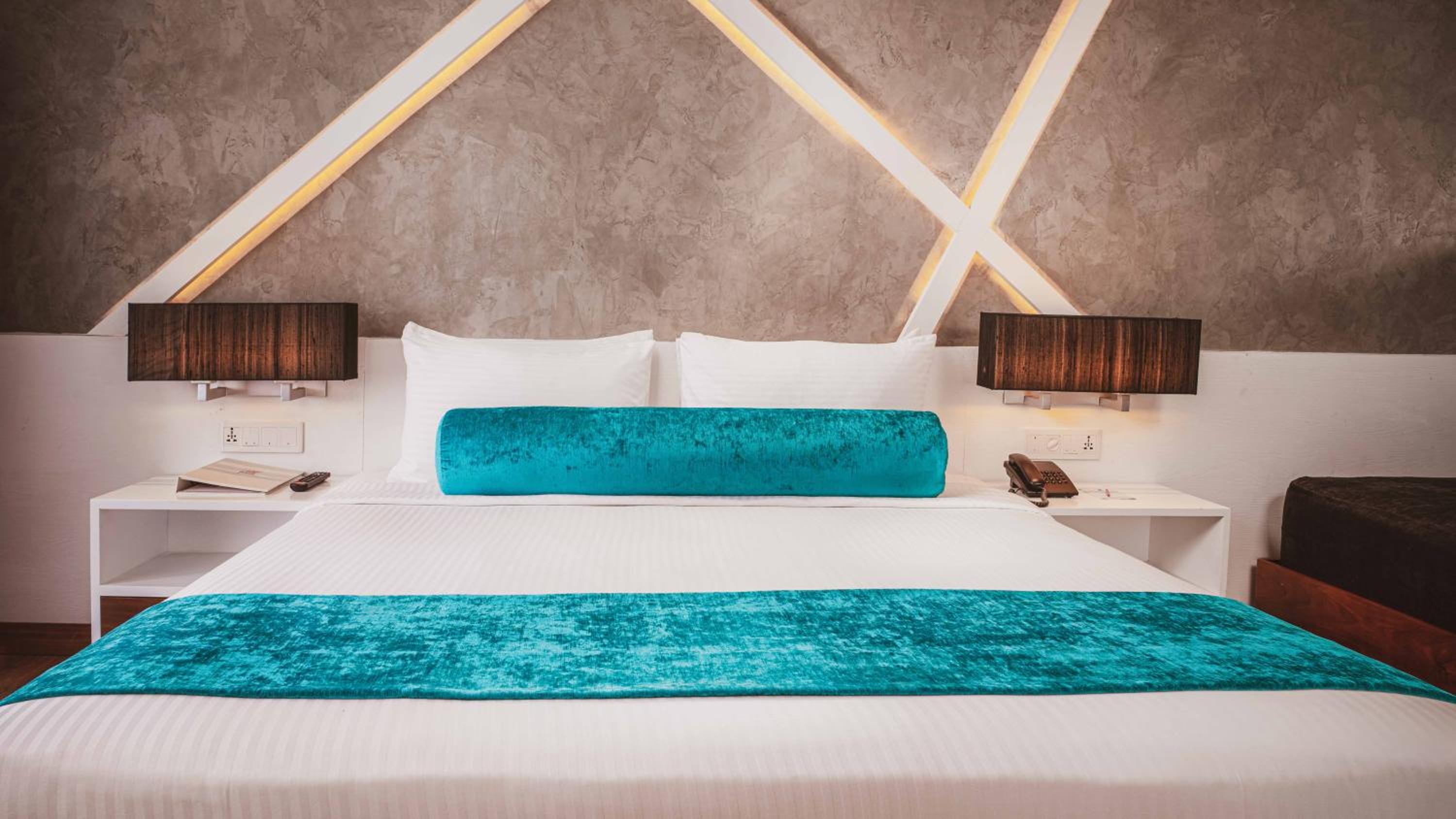 Küsten-Deluxe-King mit Balkon – Früher Check-in um 10 Uhr und später Check-out um 14 Uhr (je nach Verfügbarkeit)