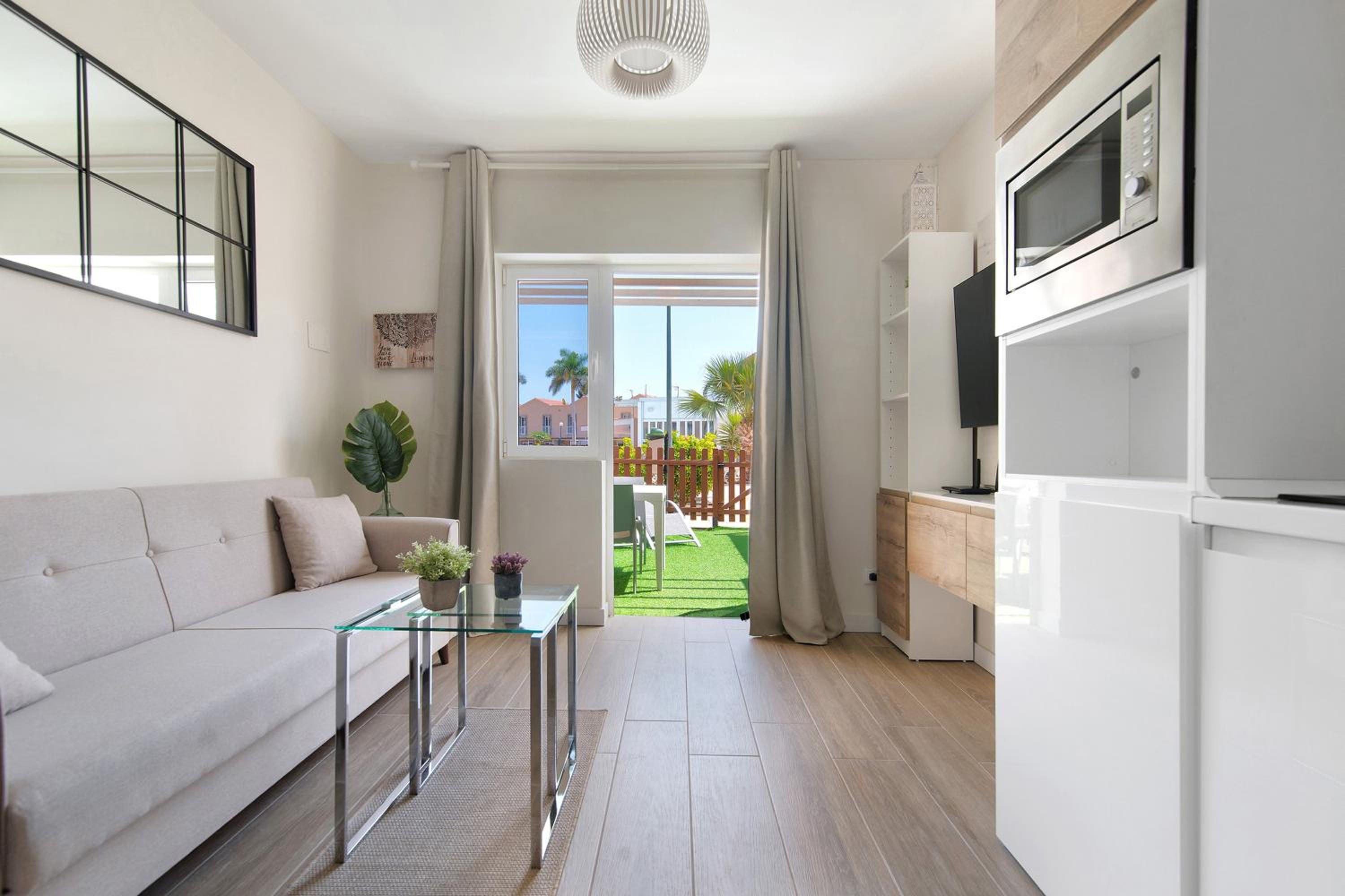 Apartamento de un dormitorio superior con balcón