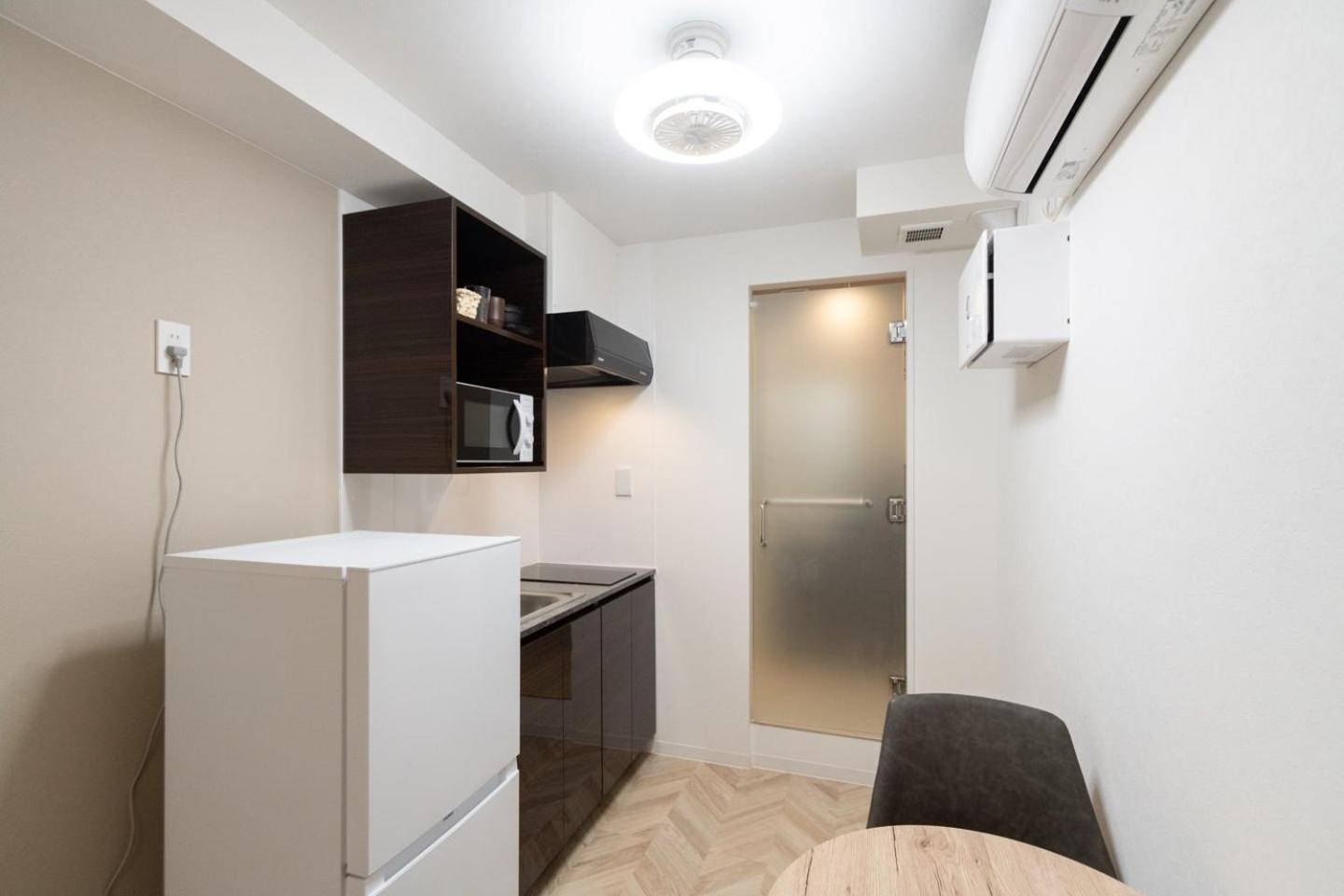 One-Bedroom Apartment photo 2