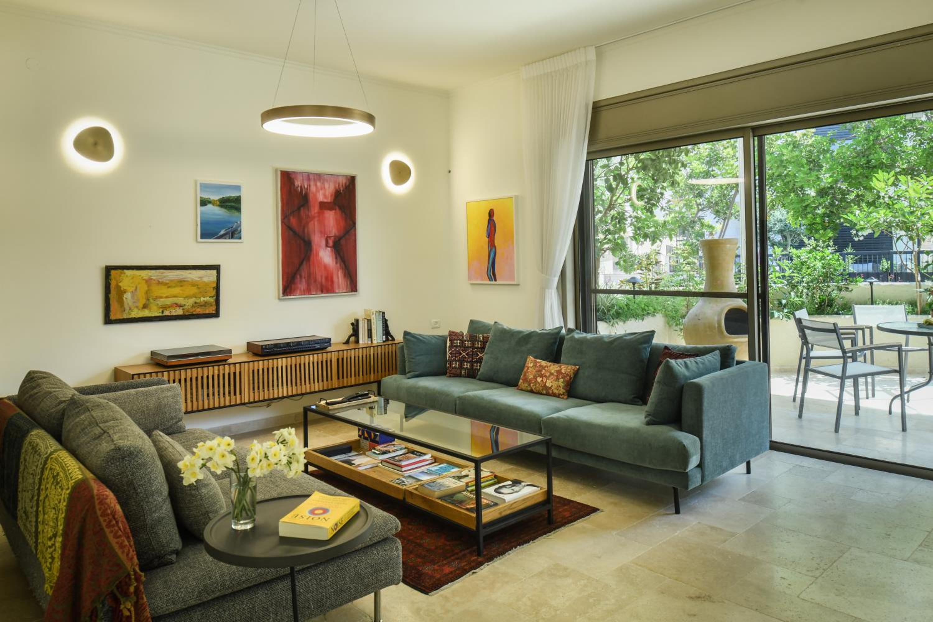Apartment photo 1