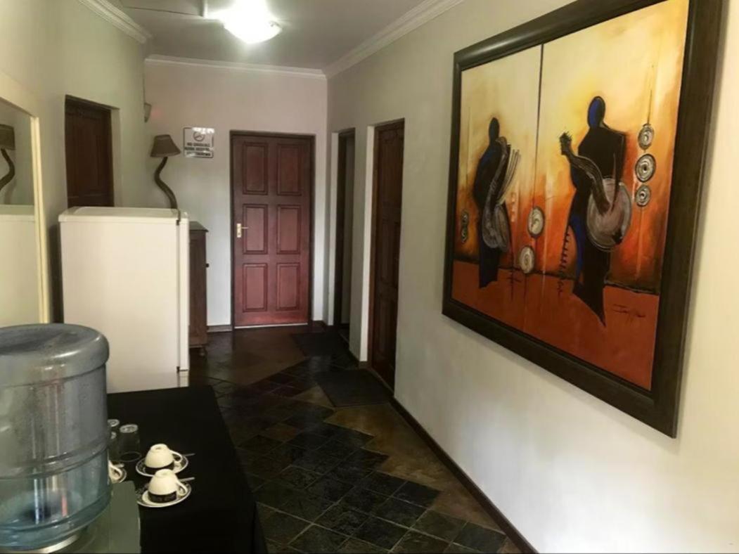 Economy Family Room photo 3