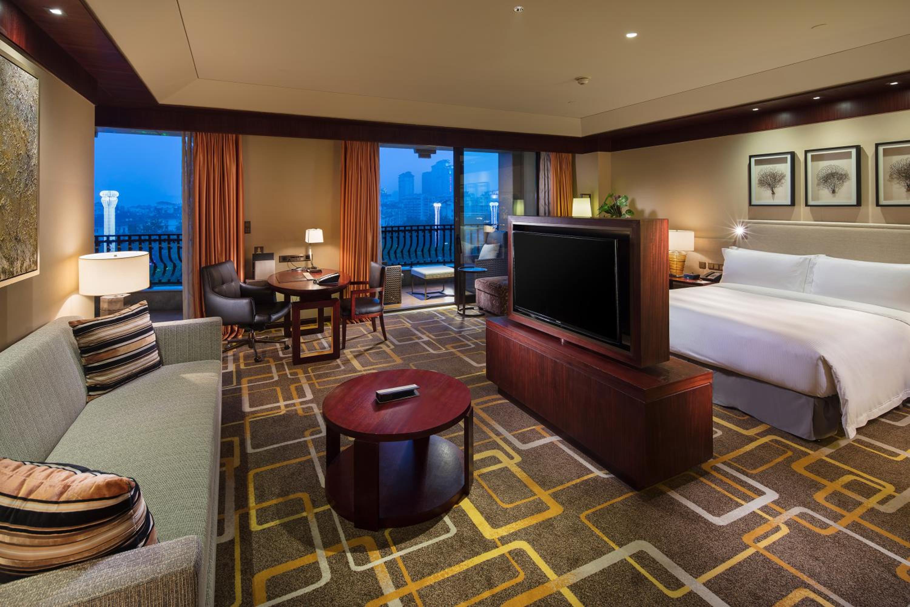 Premium King Room