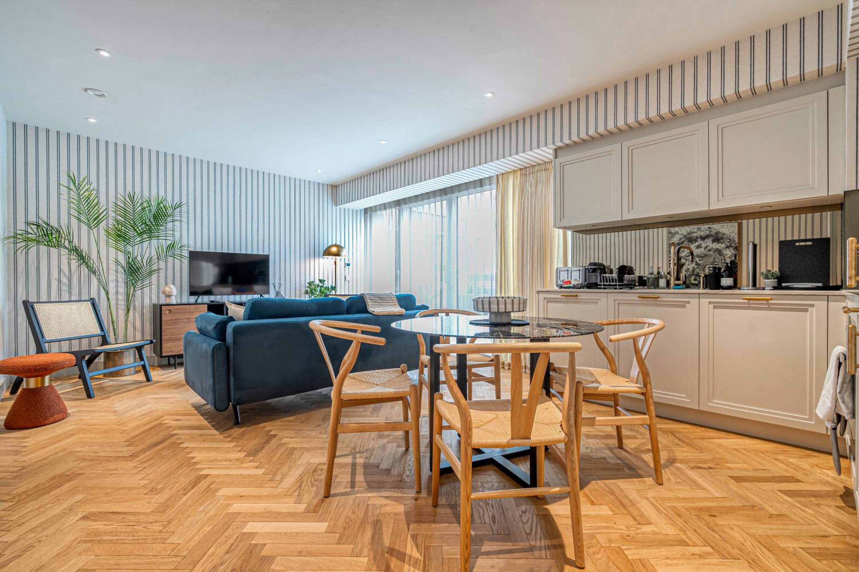 One-Bedroom Apartment with Terrace photo 2