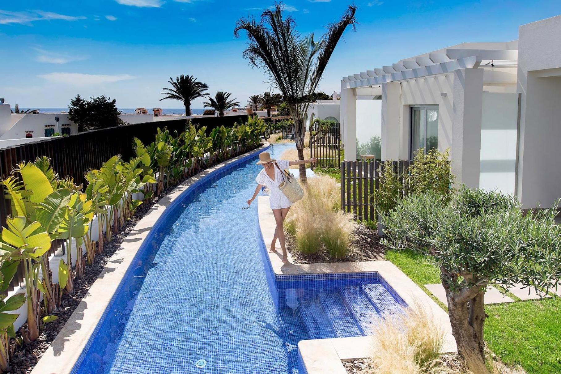 Suite Laguna - Acceso directo a la piscina