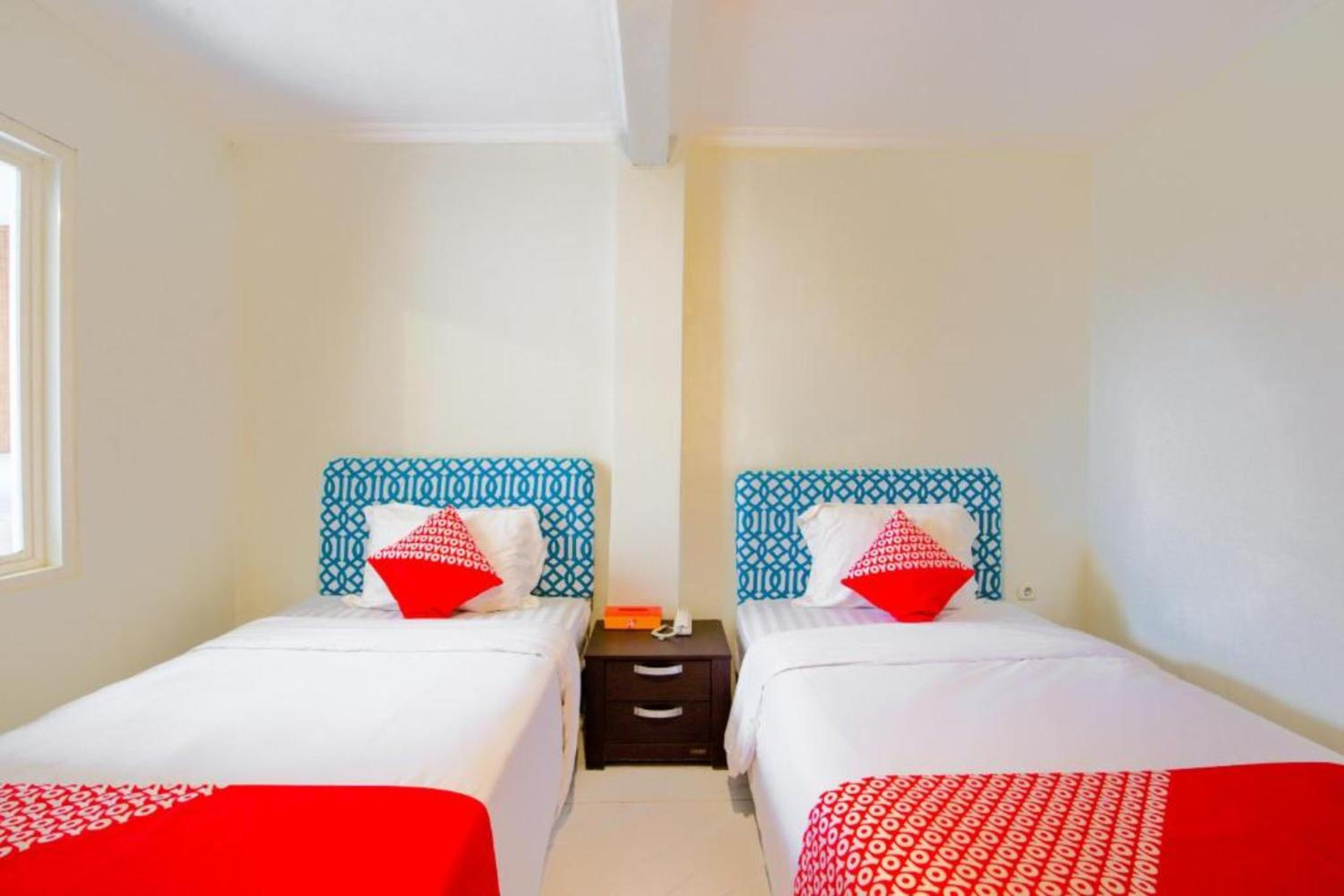 Standard Twin Room - Photo 5