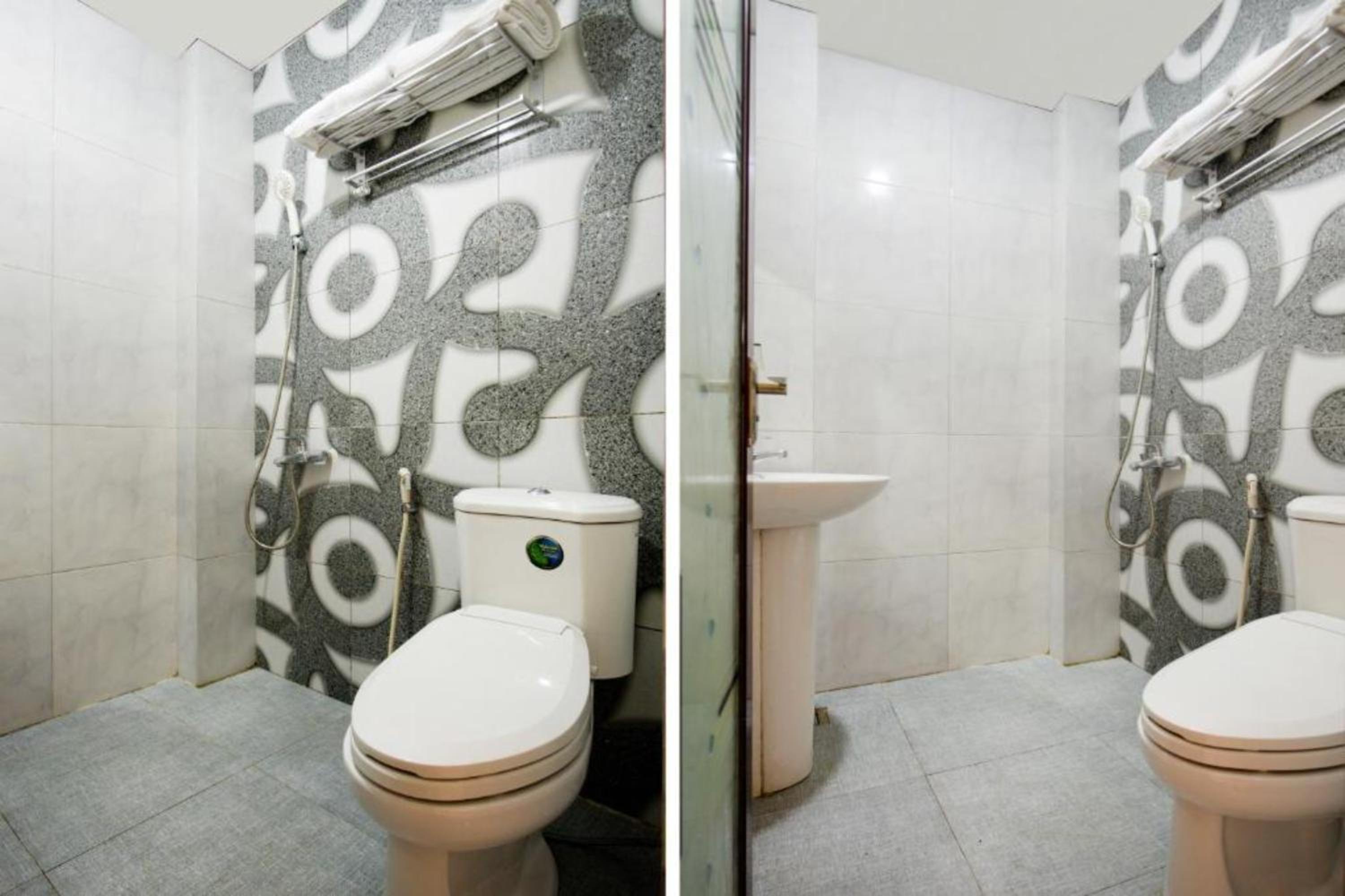 Standard Twin Room - Photo 2