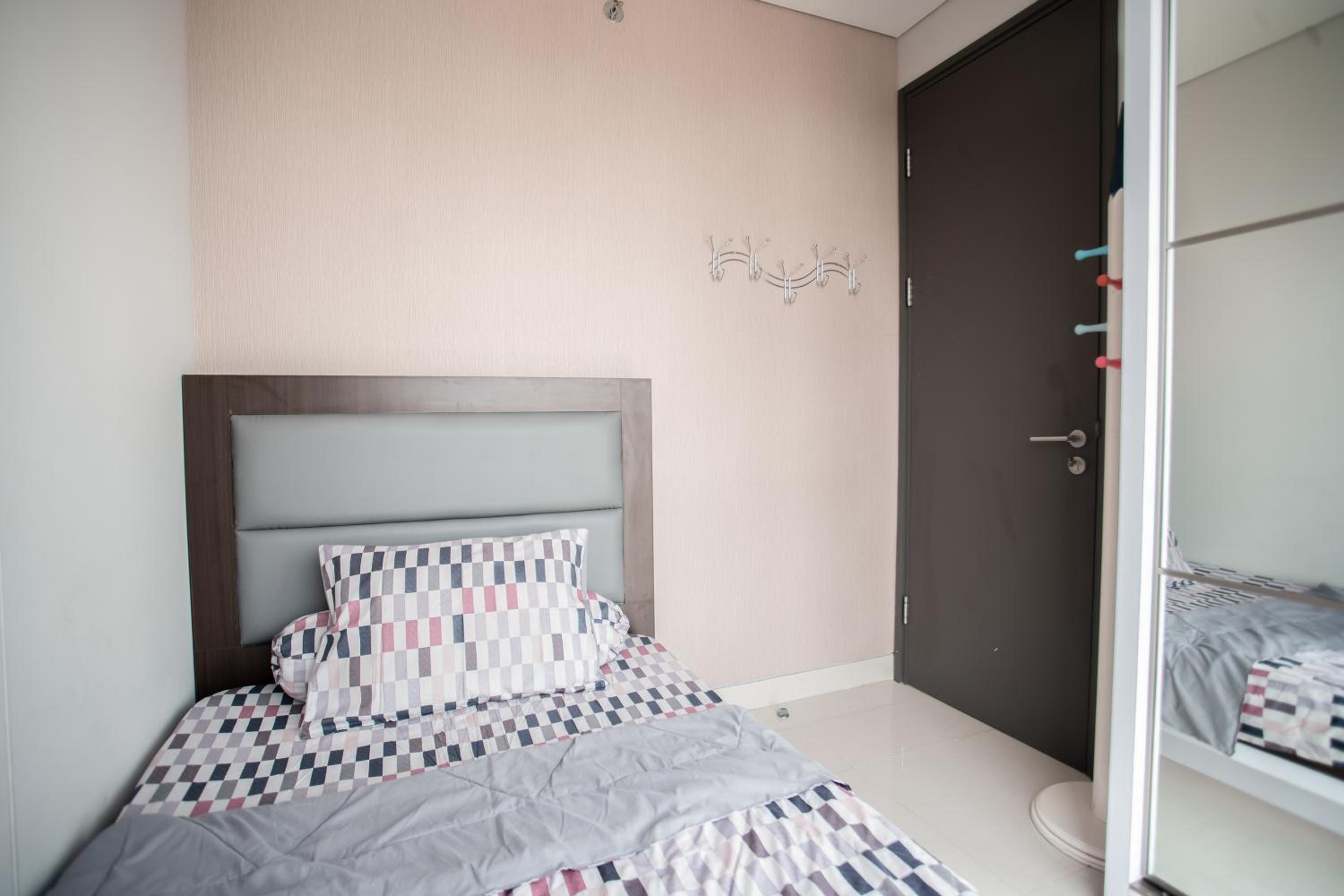 Two-Bedroom Apartment - Photo 9