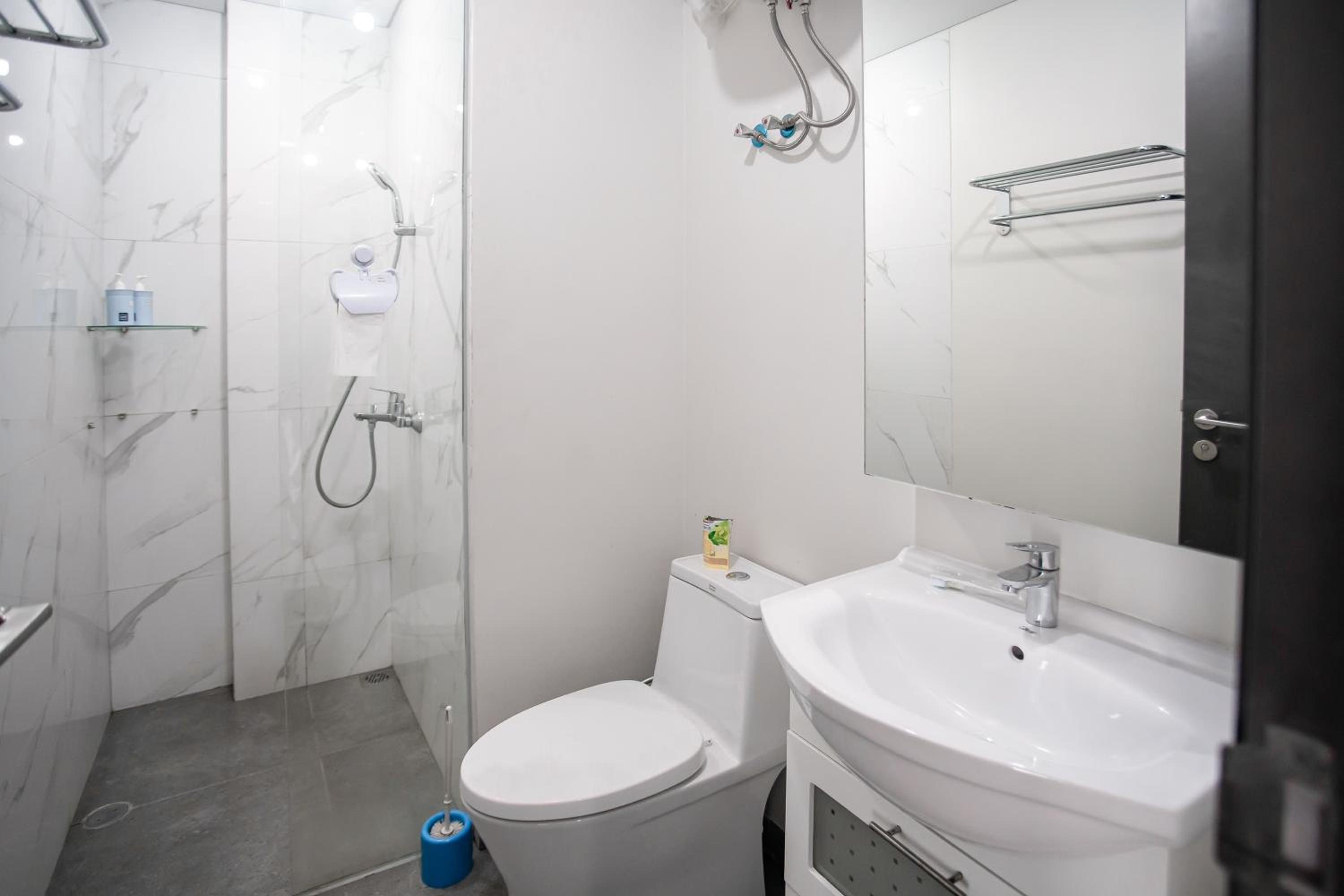 Two-Bedroom Apartment - Photo 8