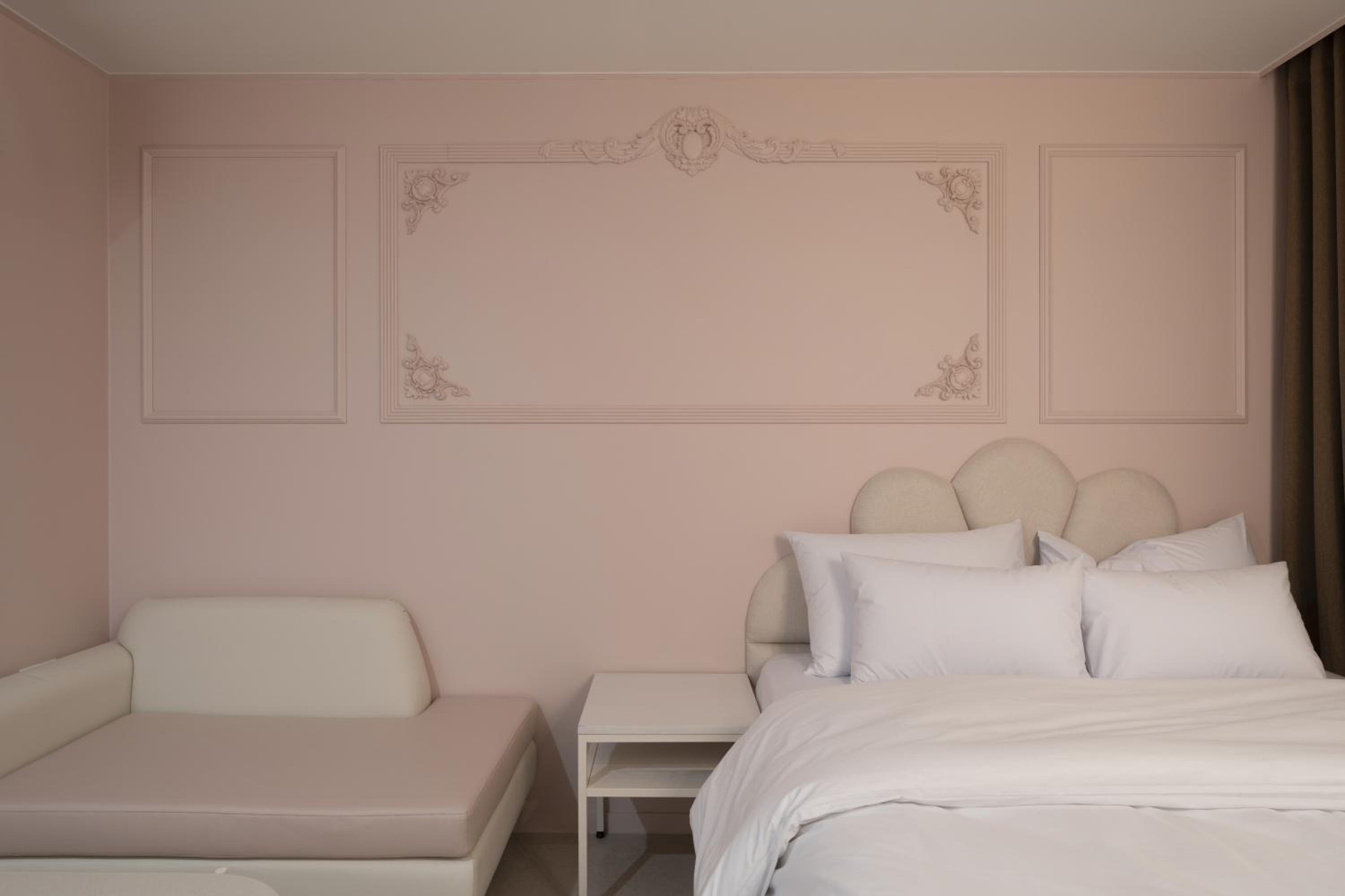 Double Room - Photo 7