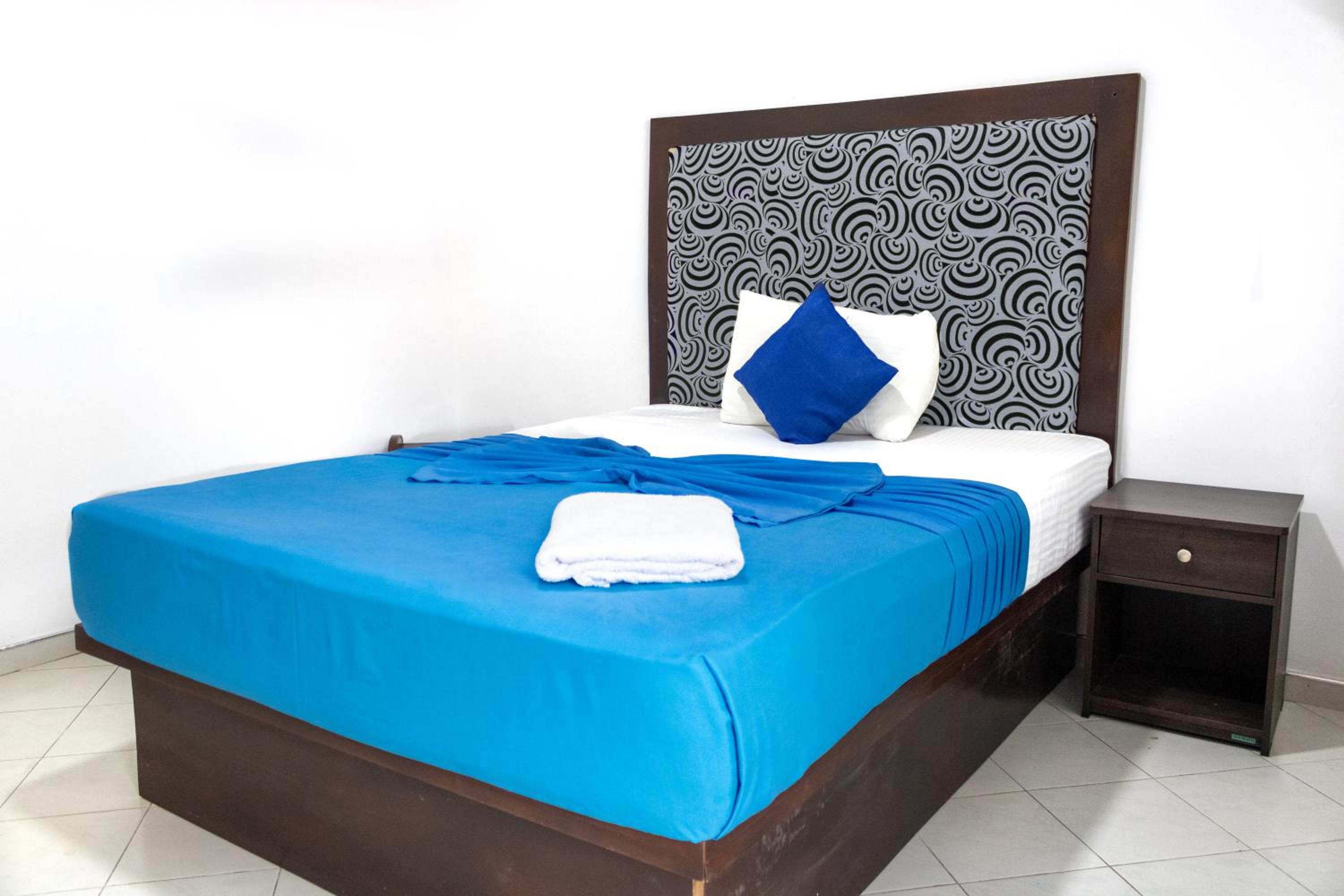 Single Room with Private Bathroom photo 1