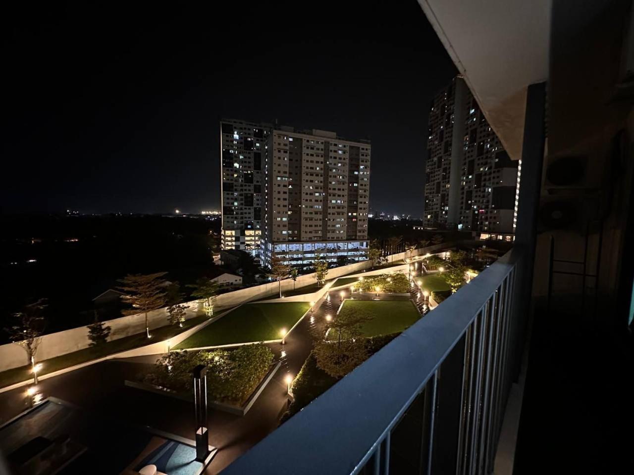 Apartment with Pool View  photo 2