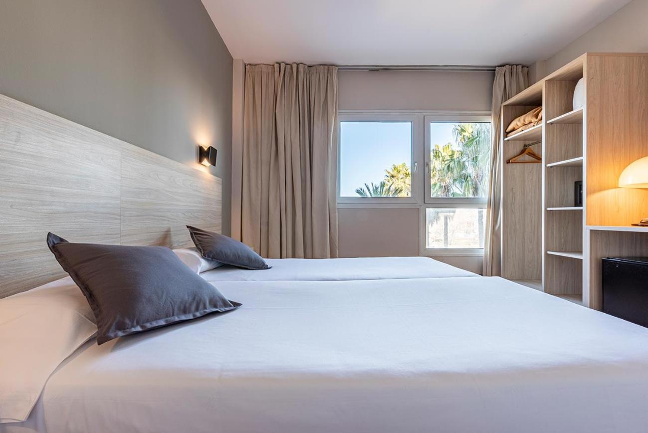 Double or Twin Room - Photo 8