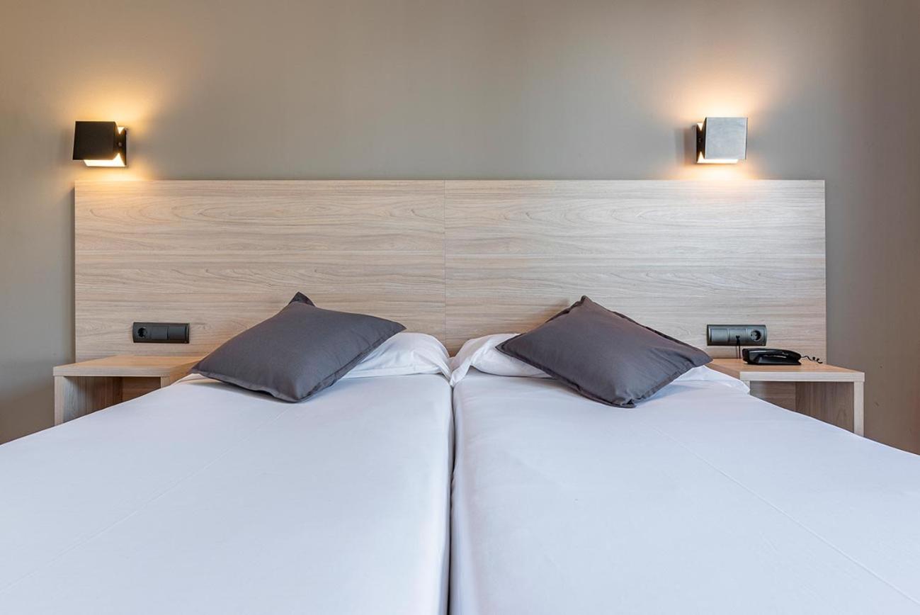 Double or Twin Room - Photo 2