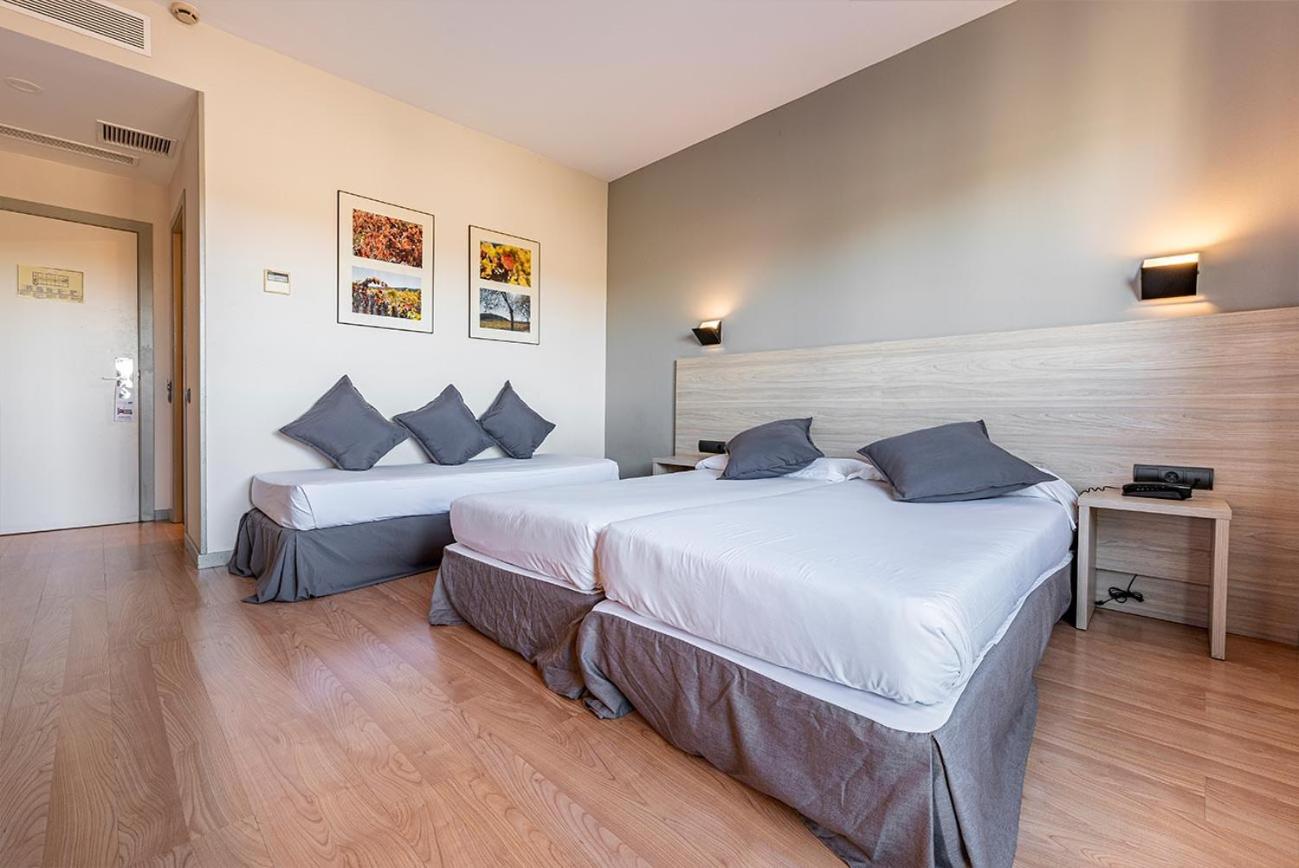 Triple Room - Photo 1
